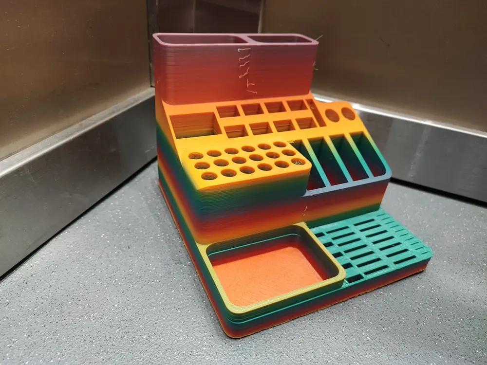 Desk organizer