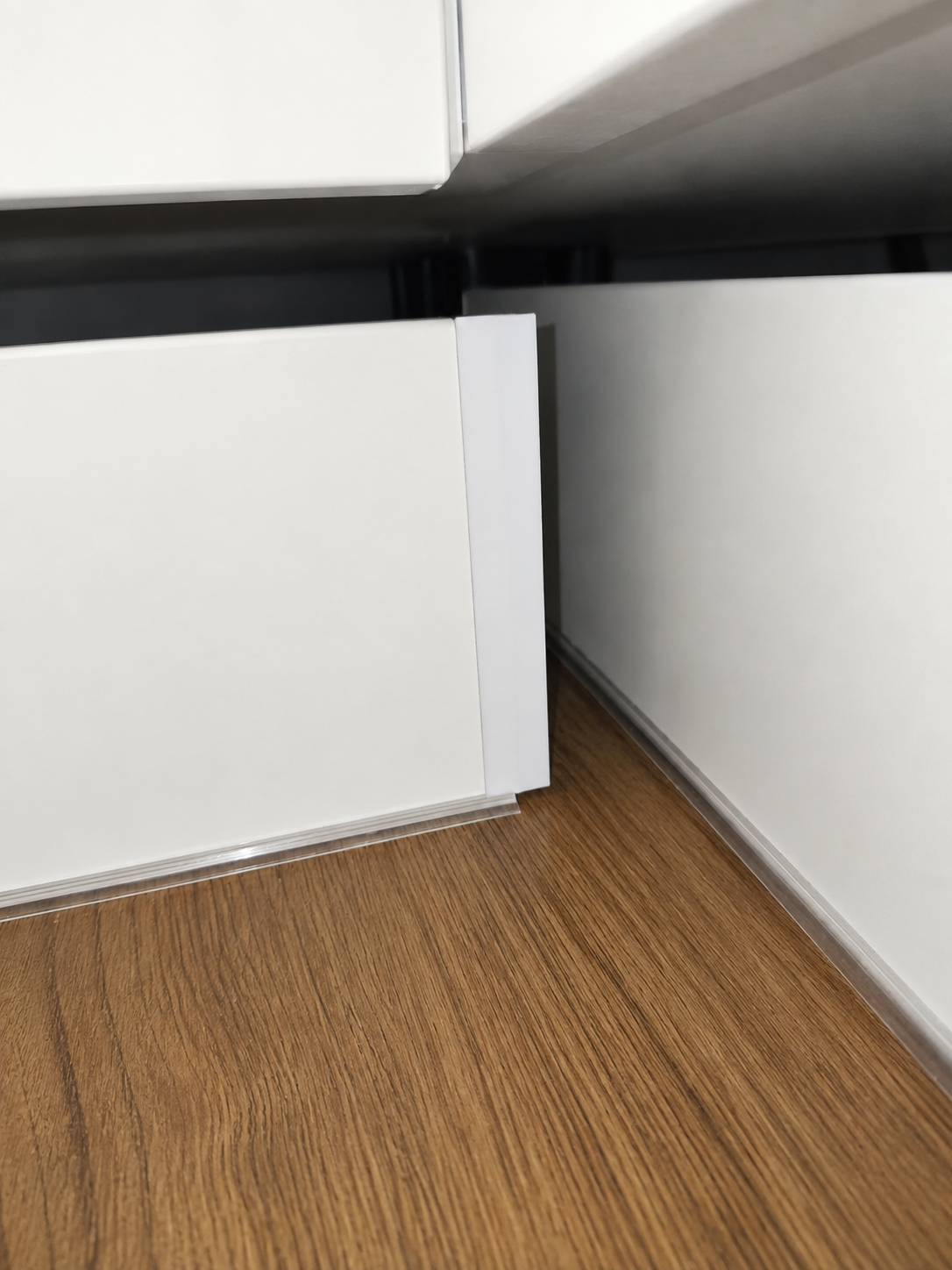 Connector for strips under kitchen cabinets - photo 2