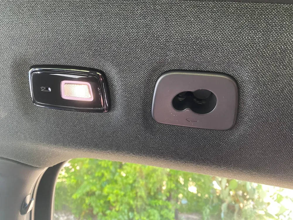 Volvo Rear Seat Accessory Hook - photo 2