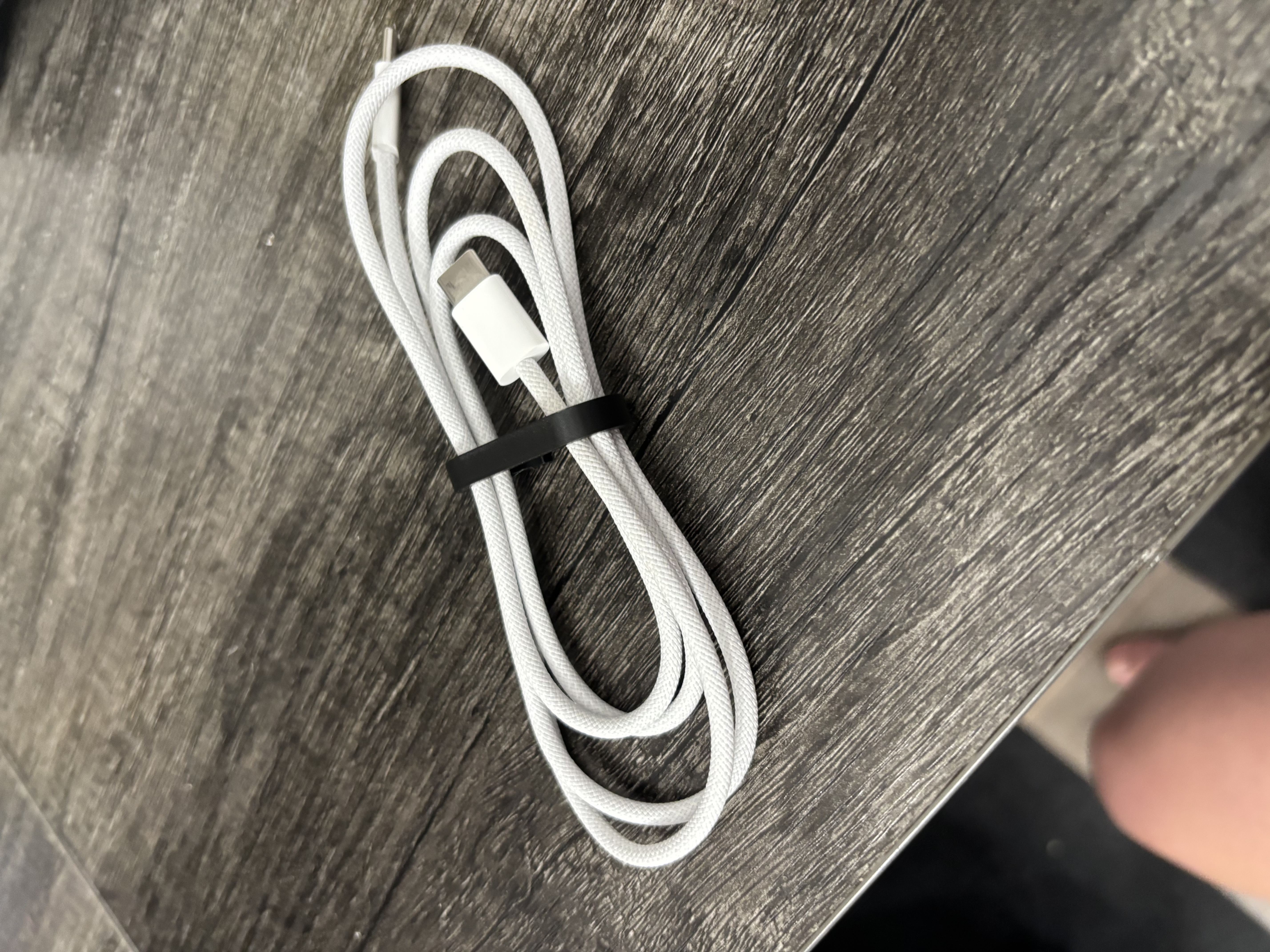 Simple Caple Clip