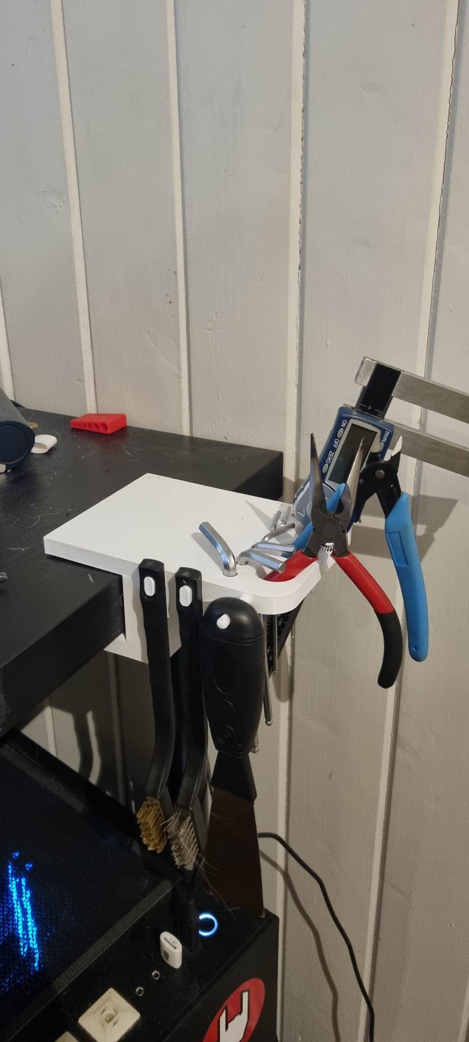 Tool holder for desktop