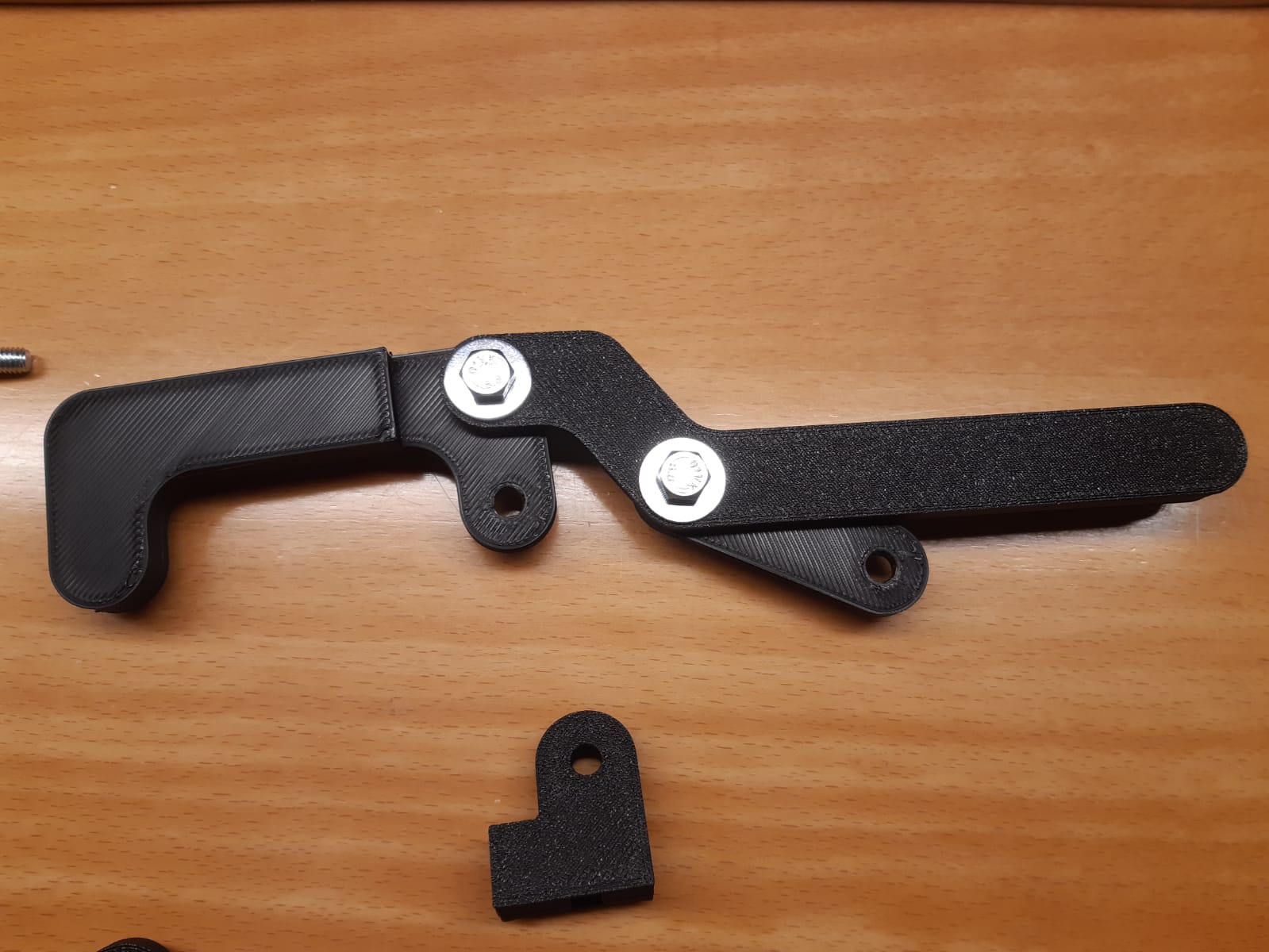 variable horizontal toggle clamp - photo 3
