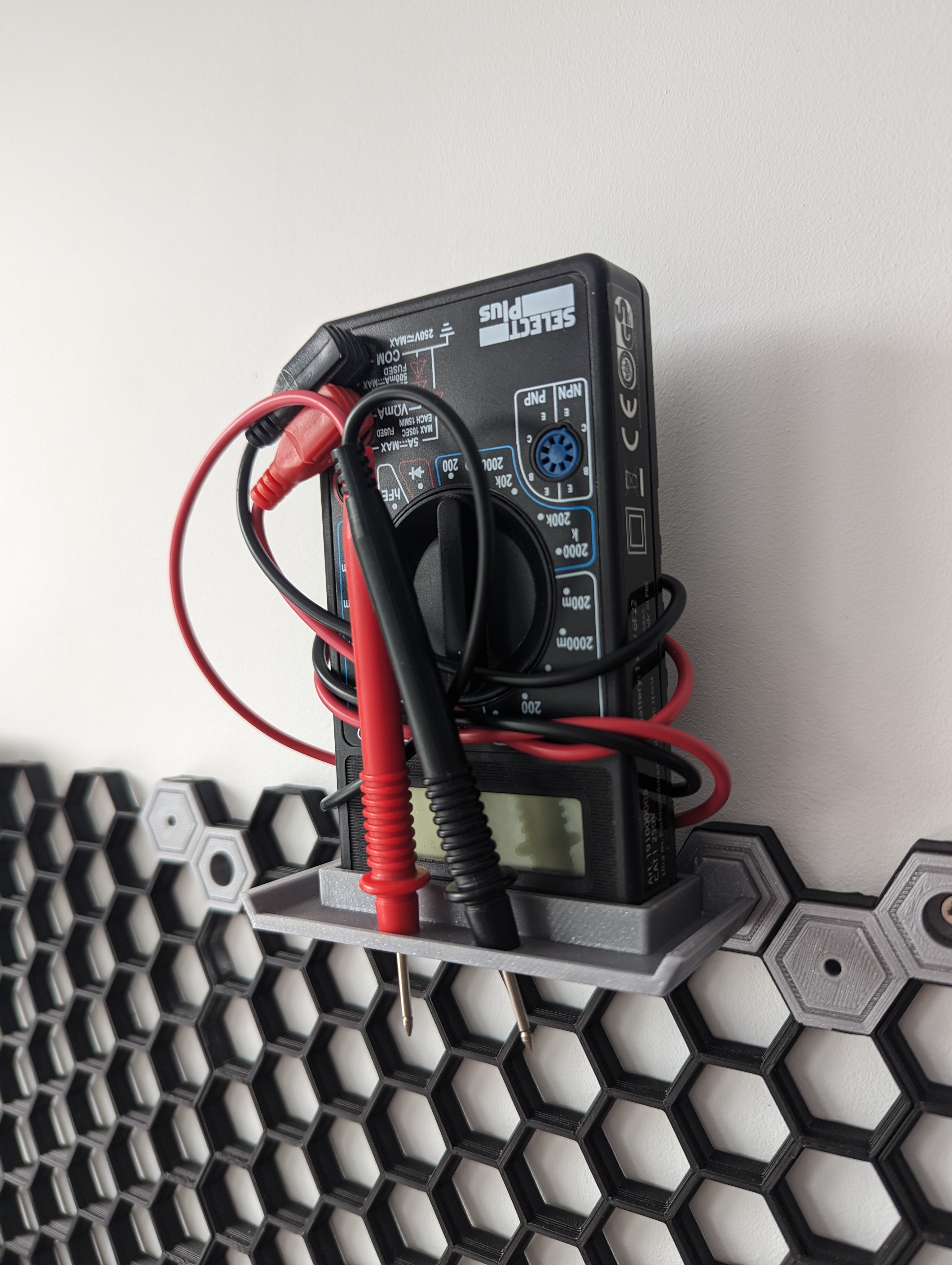 Shelf for multimeter