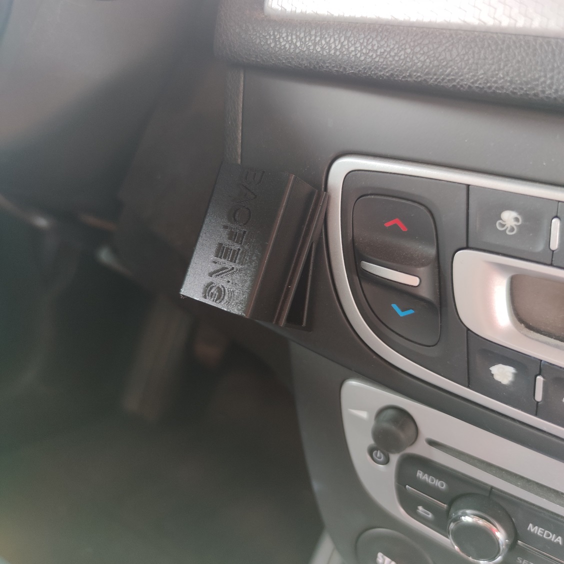 Baofeng UV-5R car mount - photo 3