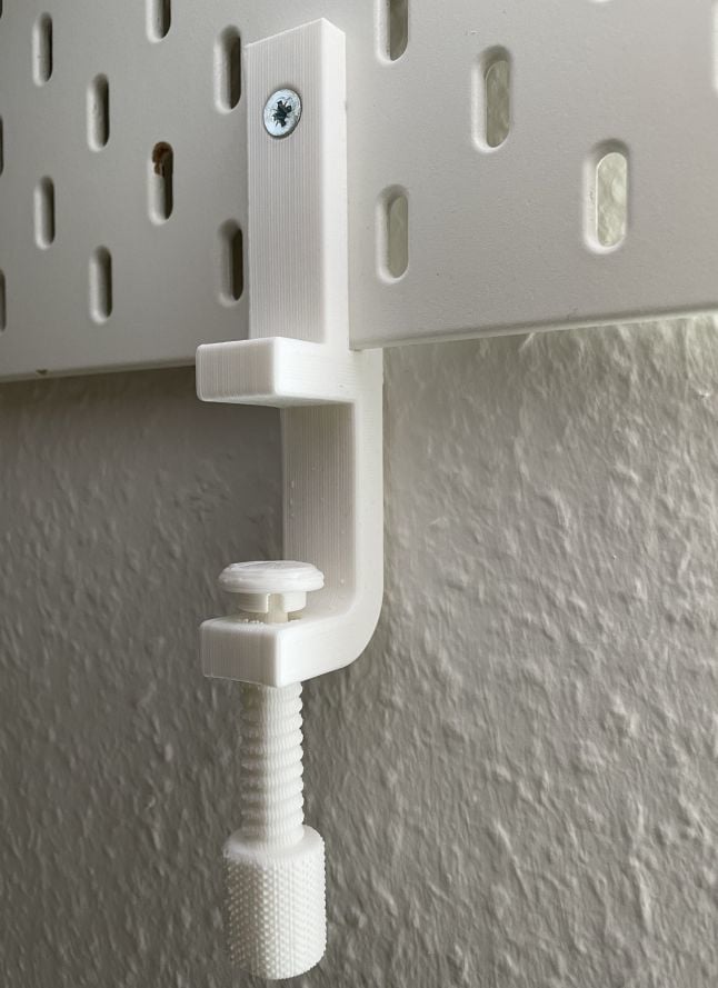 Pegboard table clamp