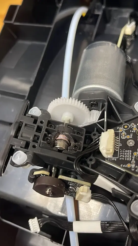 Bambulab AMS Internal Hub Cover Replacement - photo 2