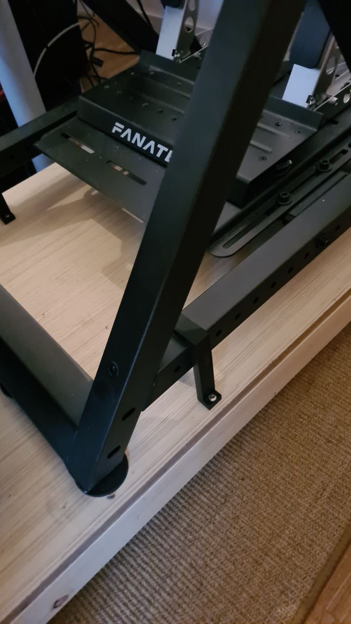 Parametric U Clamp to secure things to a surface