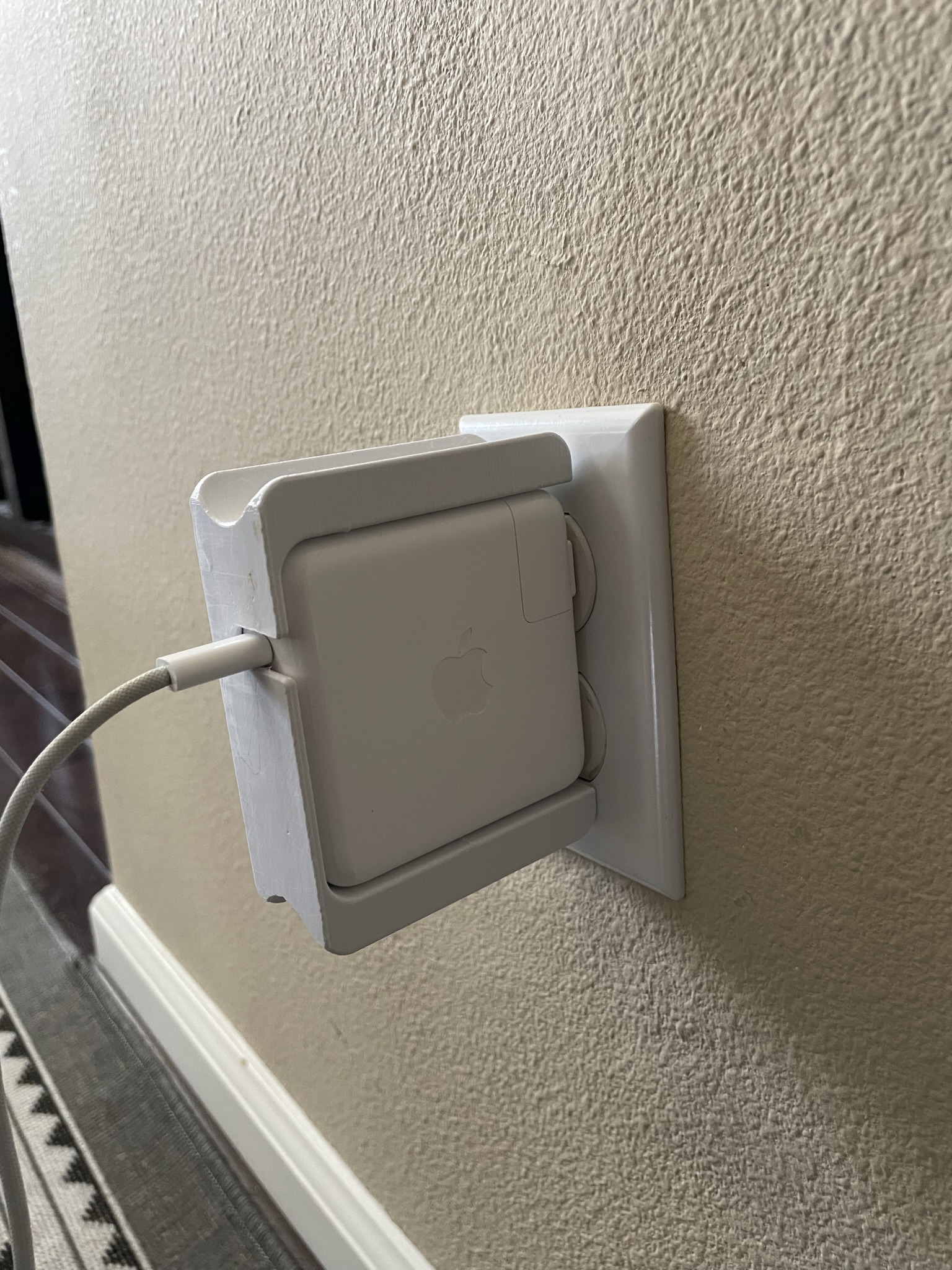 Cable Organizer for Macbook 67W Charger - photo 3