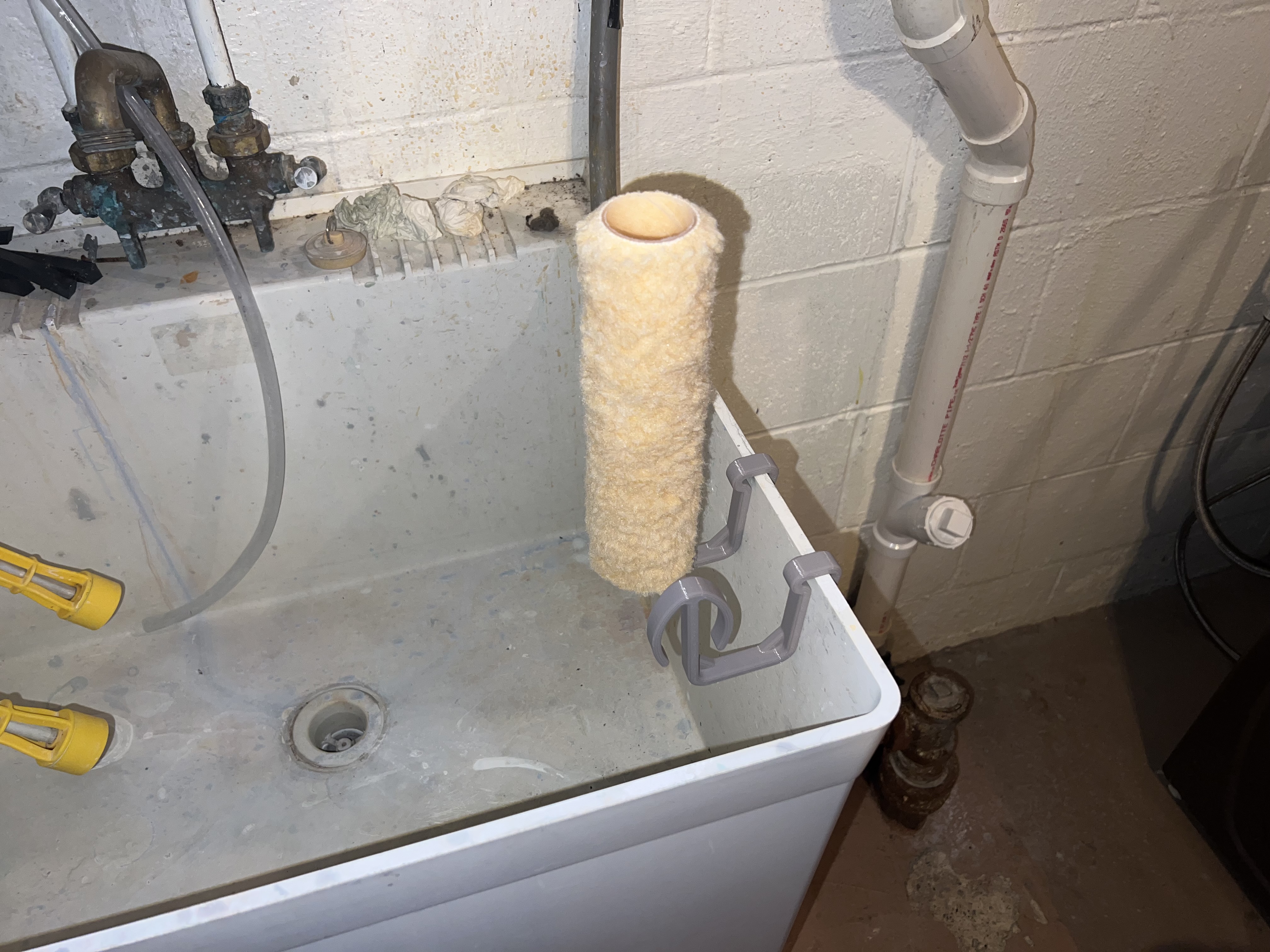 Paint Roller Drying Clip - photo 2