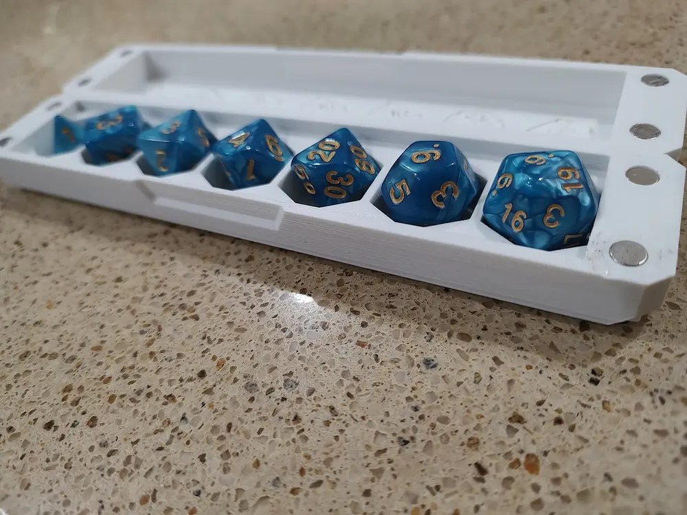 Very Cool D&D Dice-Set Container (Beginner Friendly) - photo 3