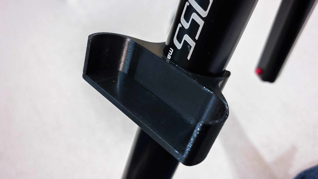 Anker PowerCore Speed 20000 PD Tripod Leg Clamp - for Manfrotto 055 Tripod - photo 4