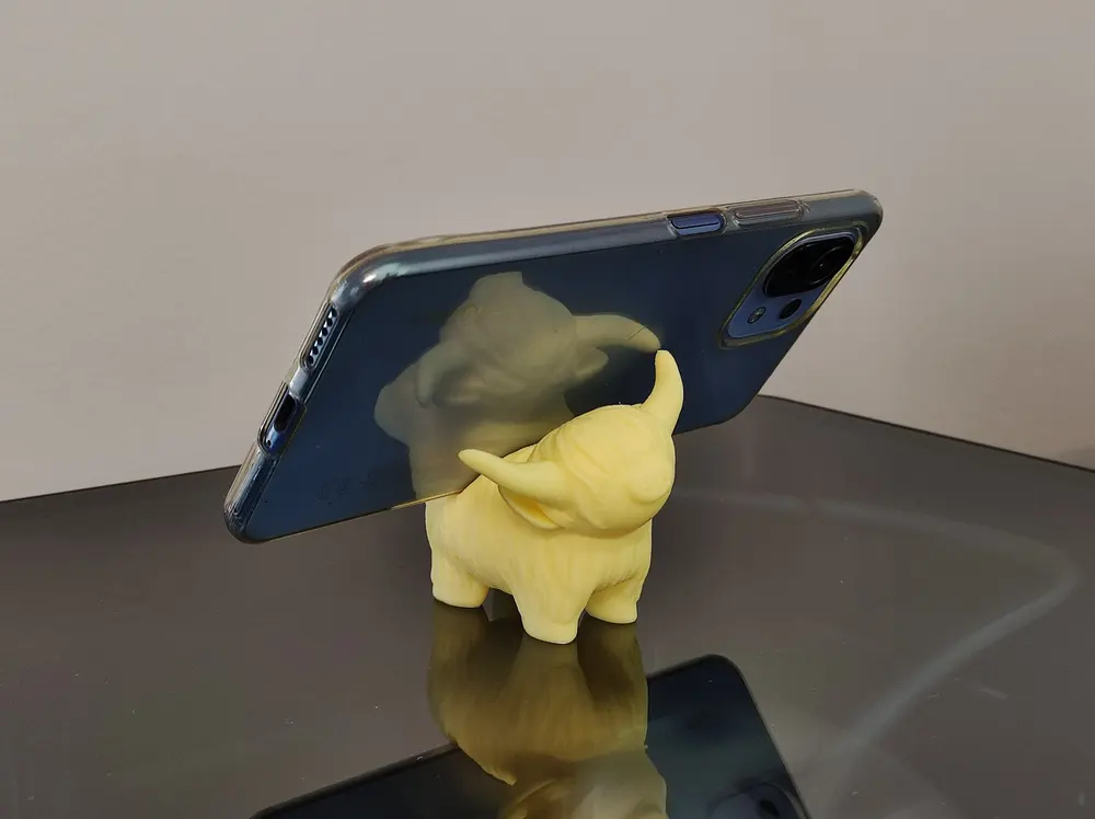 Young Little Highland Cow Phone Holder - photo 2