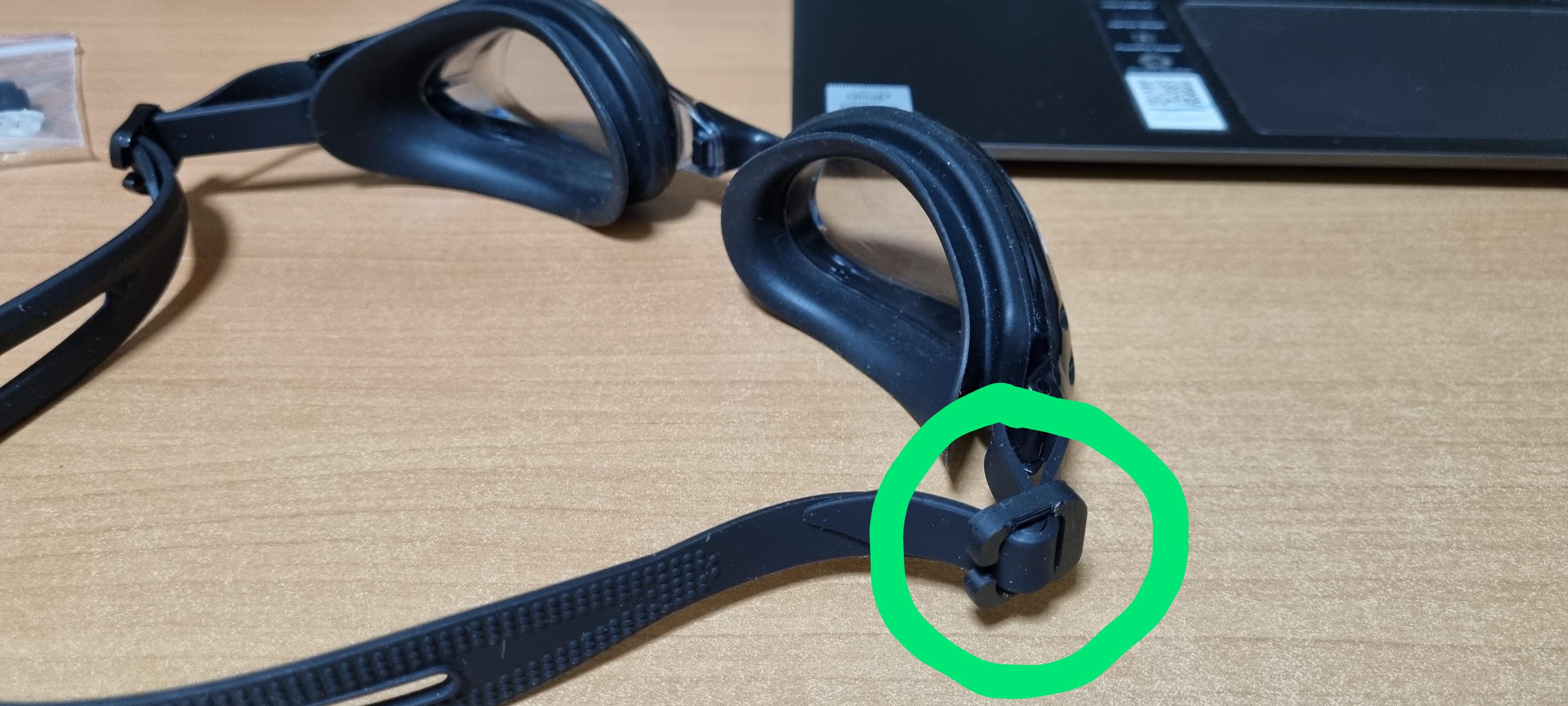 swim goggles clip