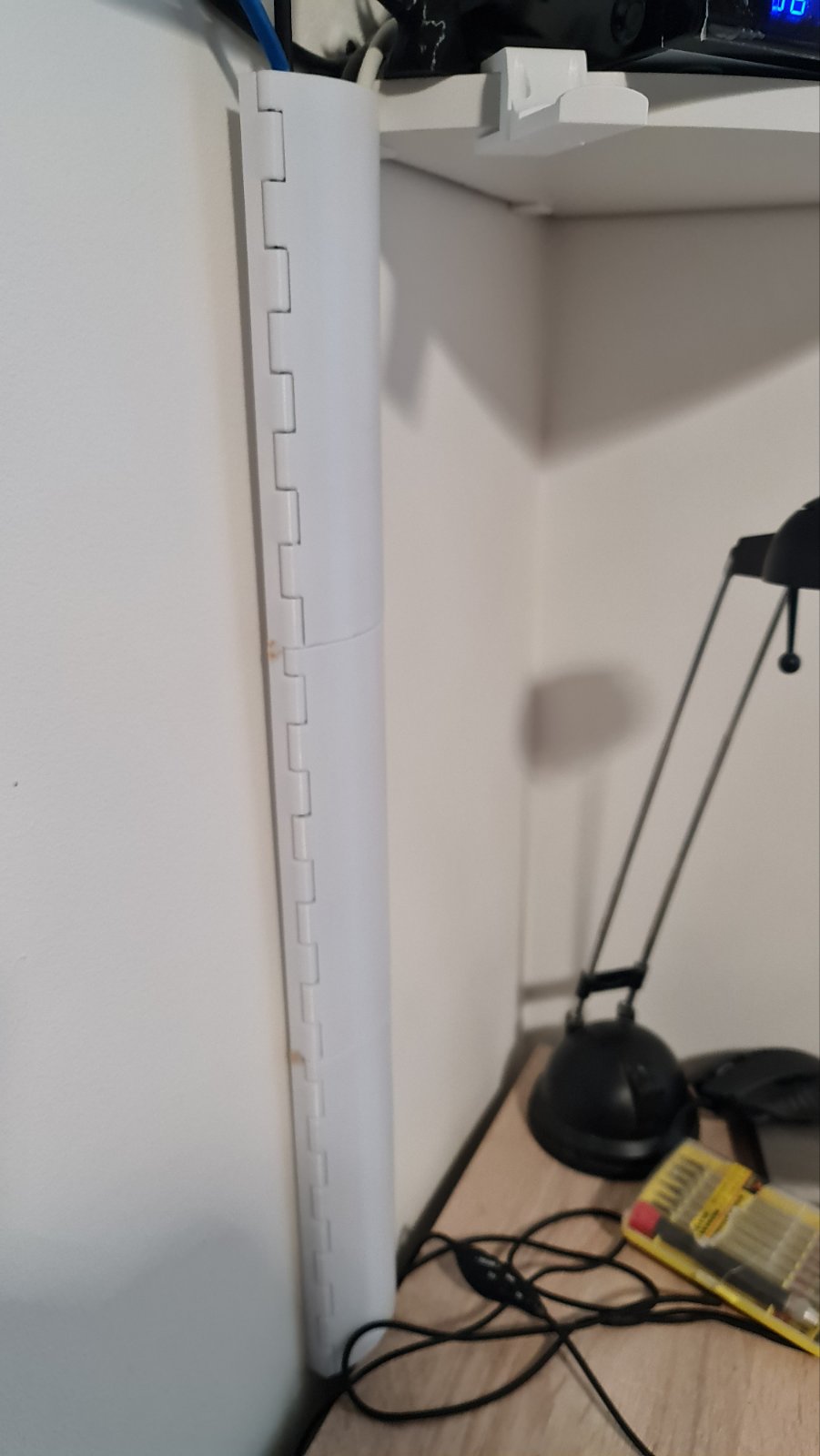 Wall cable tray