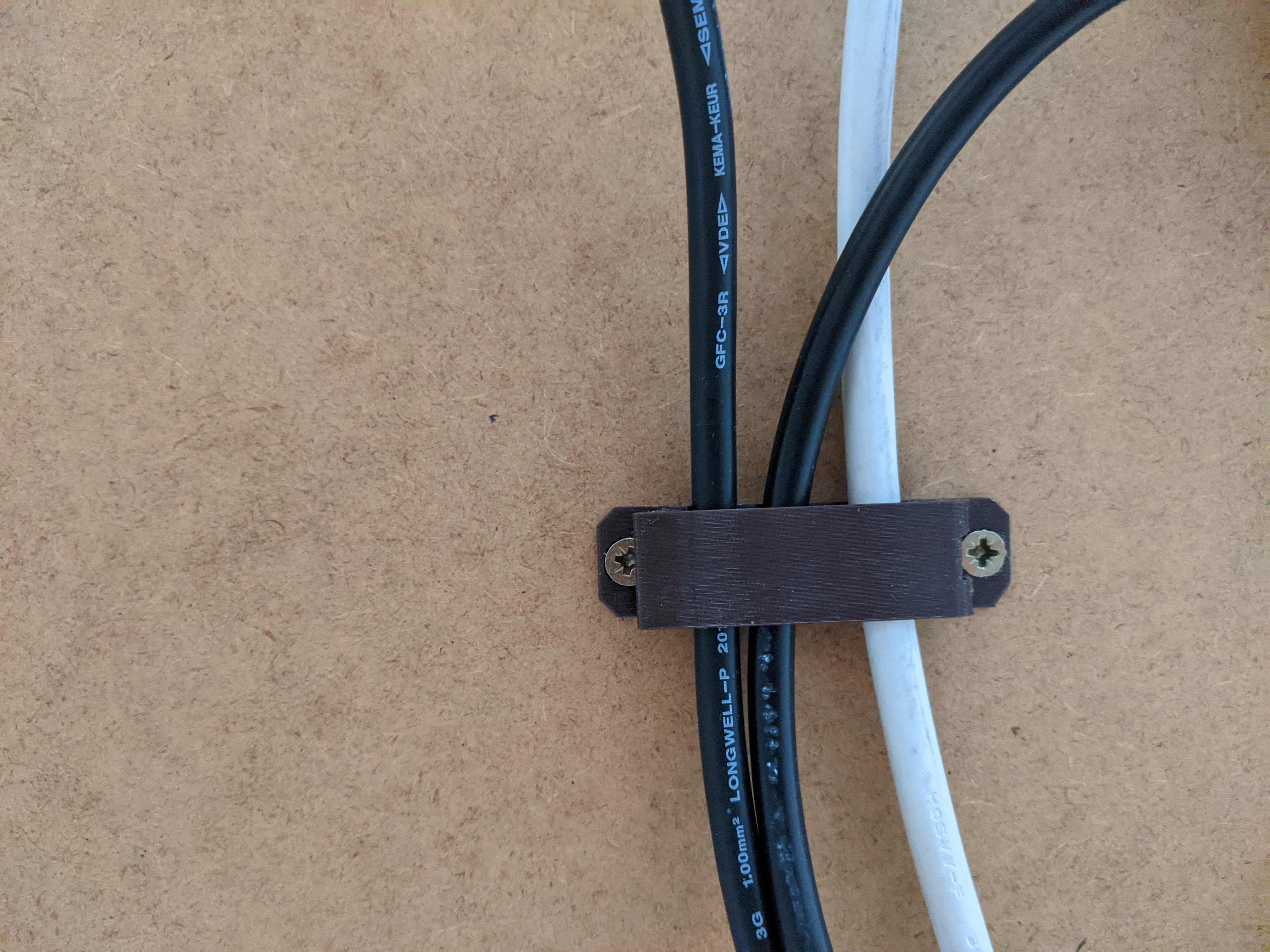 Cable management clip - photo 4