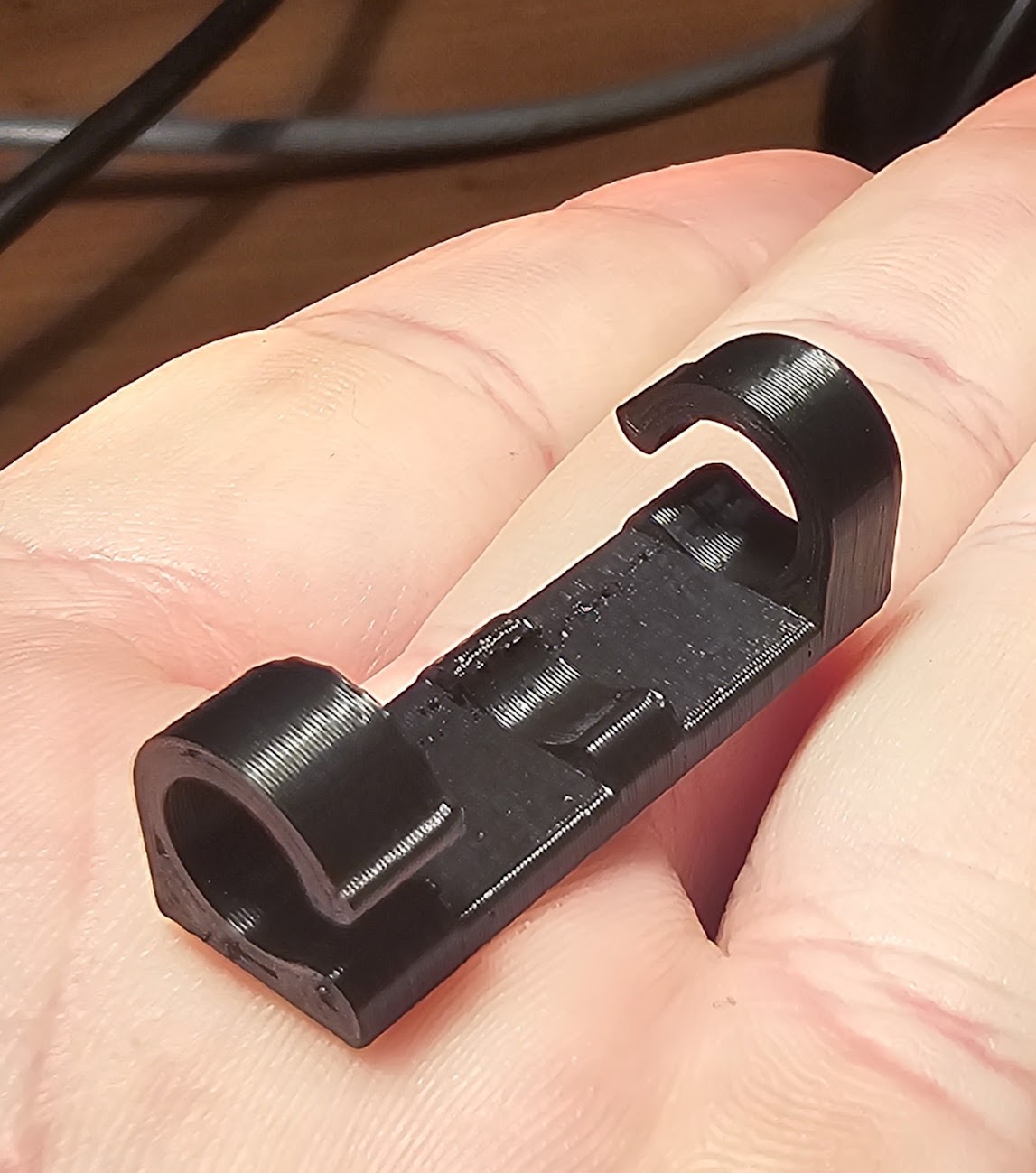 Wire clamp
