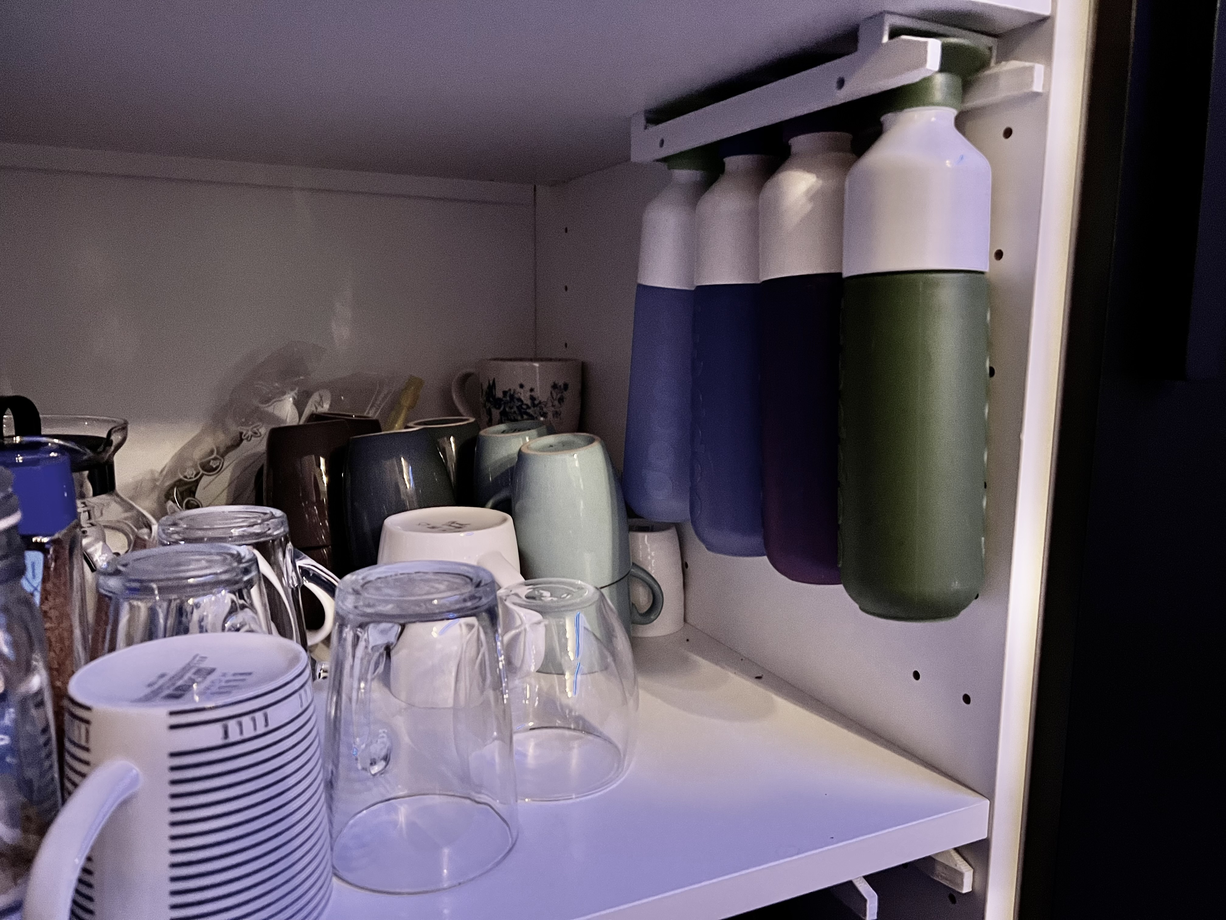 Dopper drinking bottle kitchen cabinet mount - photo 2