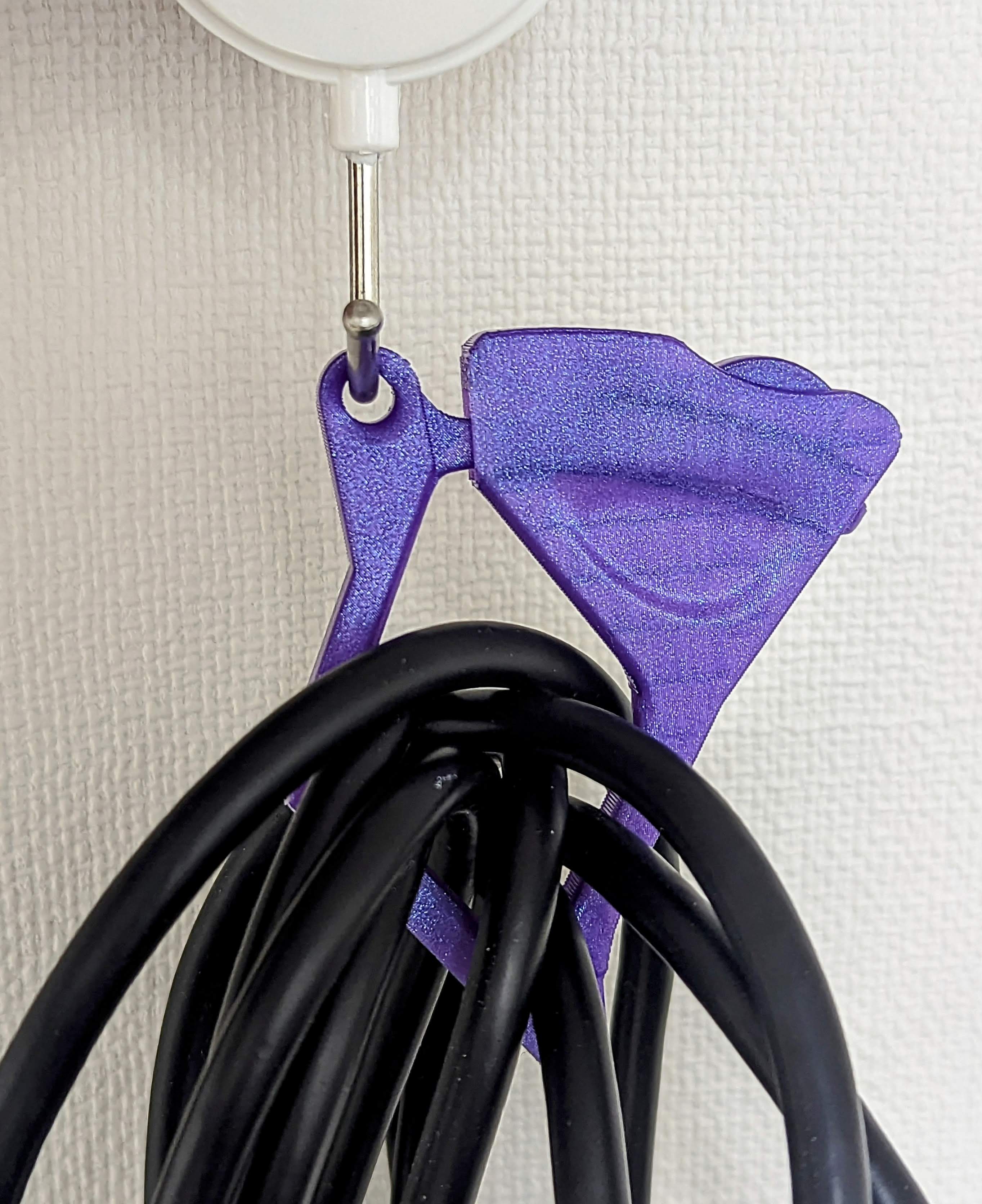 Adjustable cable and rope clip / organizer - No supports, easy assembly: only 2 parts! - photo 2