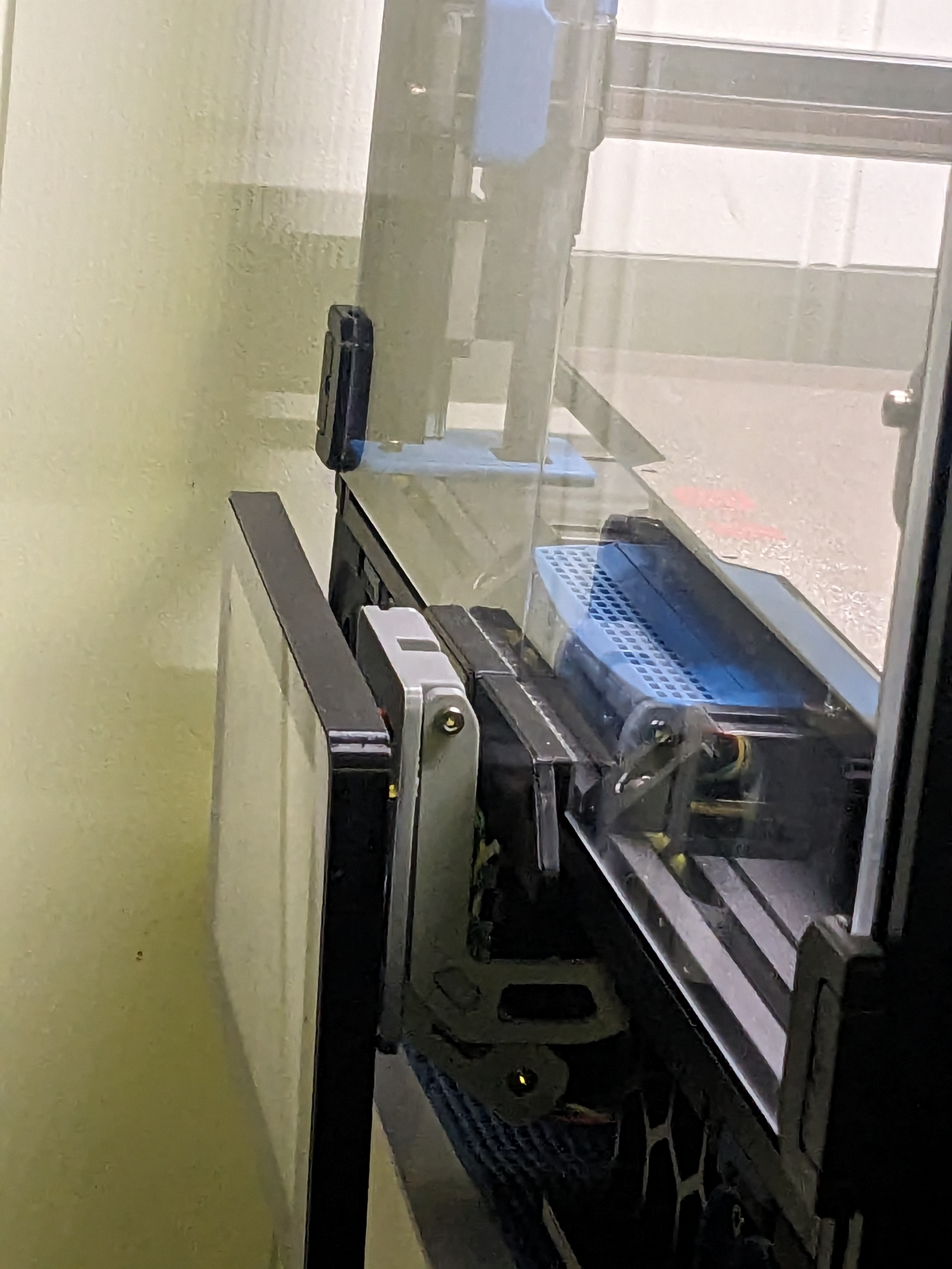 7" Rpi sceen mount for Voron2.4 with door - photo 2
