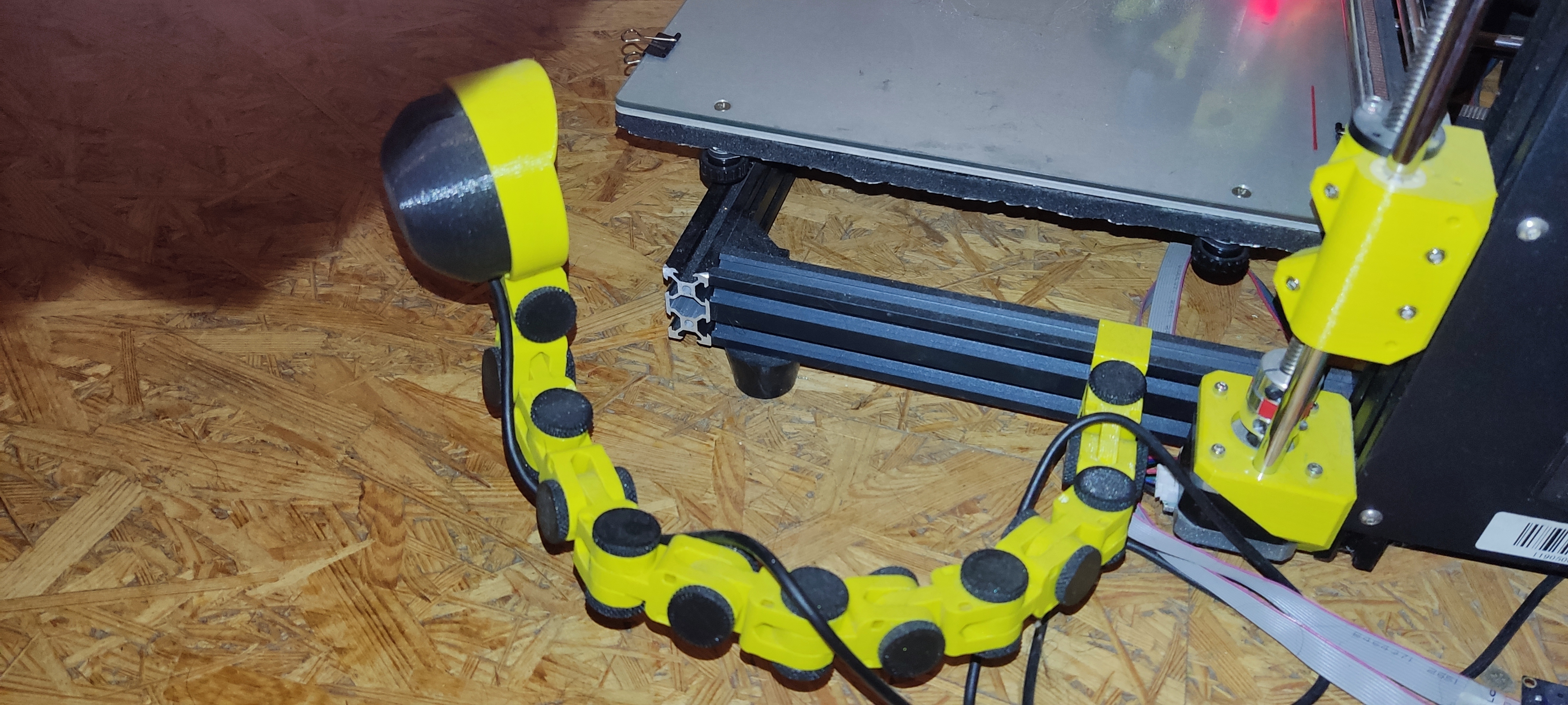 Clamp for 2040 extrusion - photo 4
