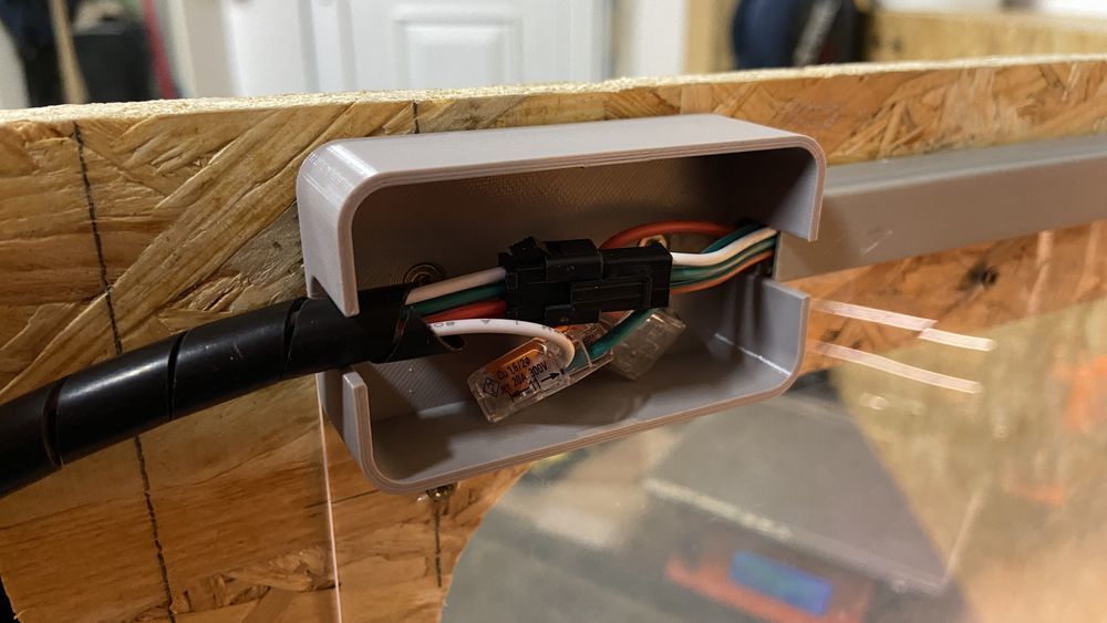 Cable box with snap fit - photo 2