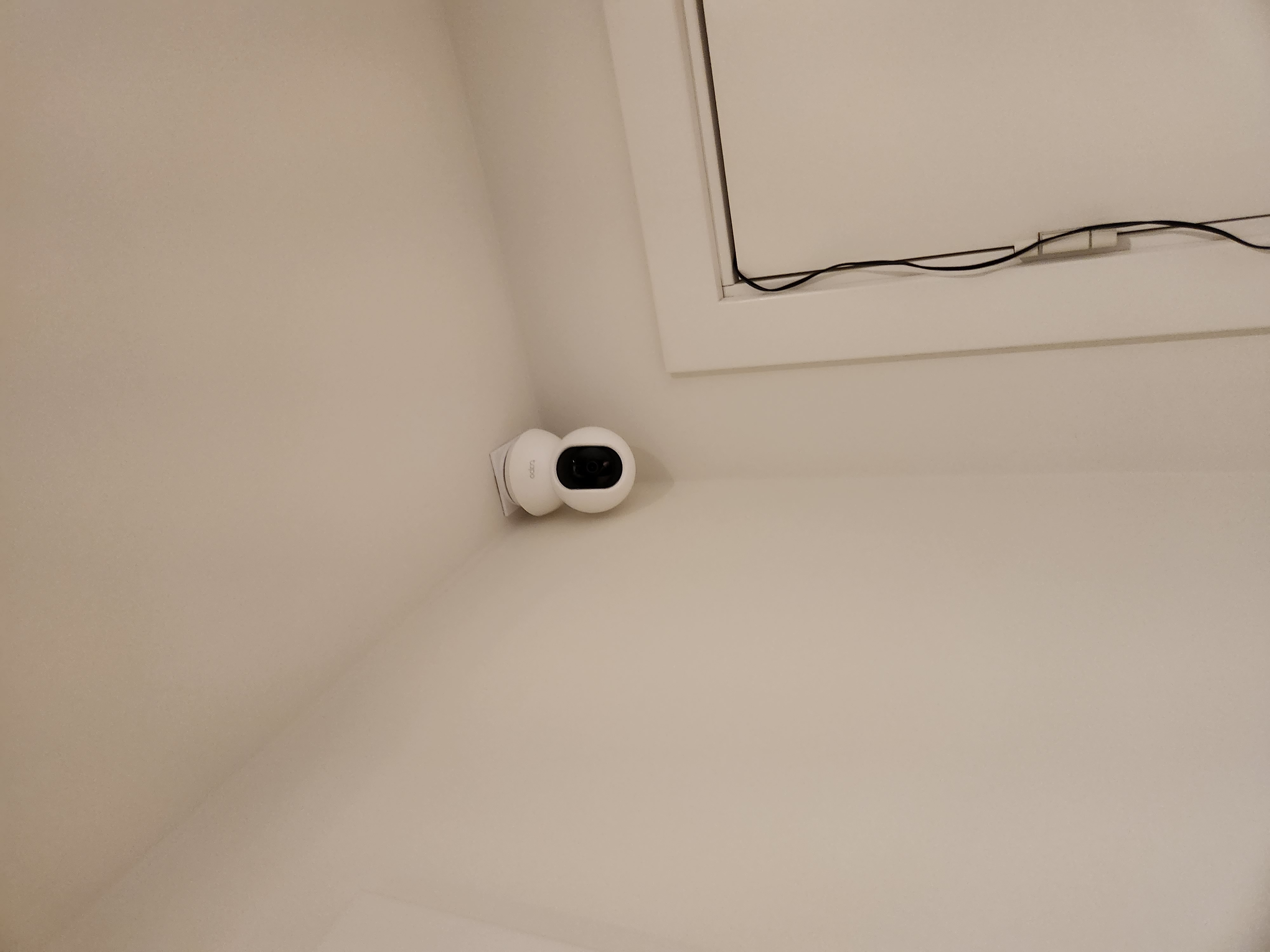 Tapo C200 Mount for Adhesive - photo 3