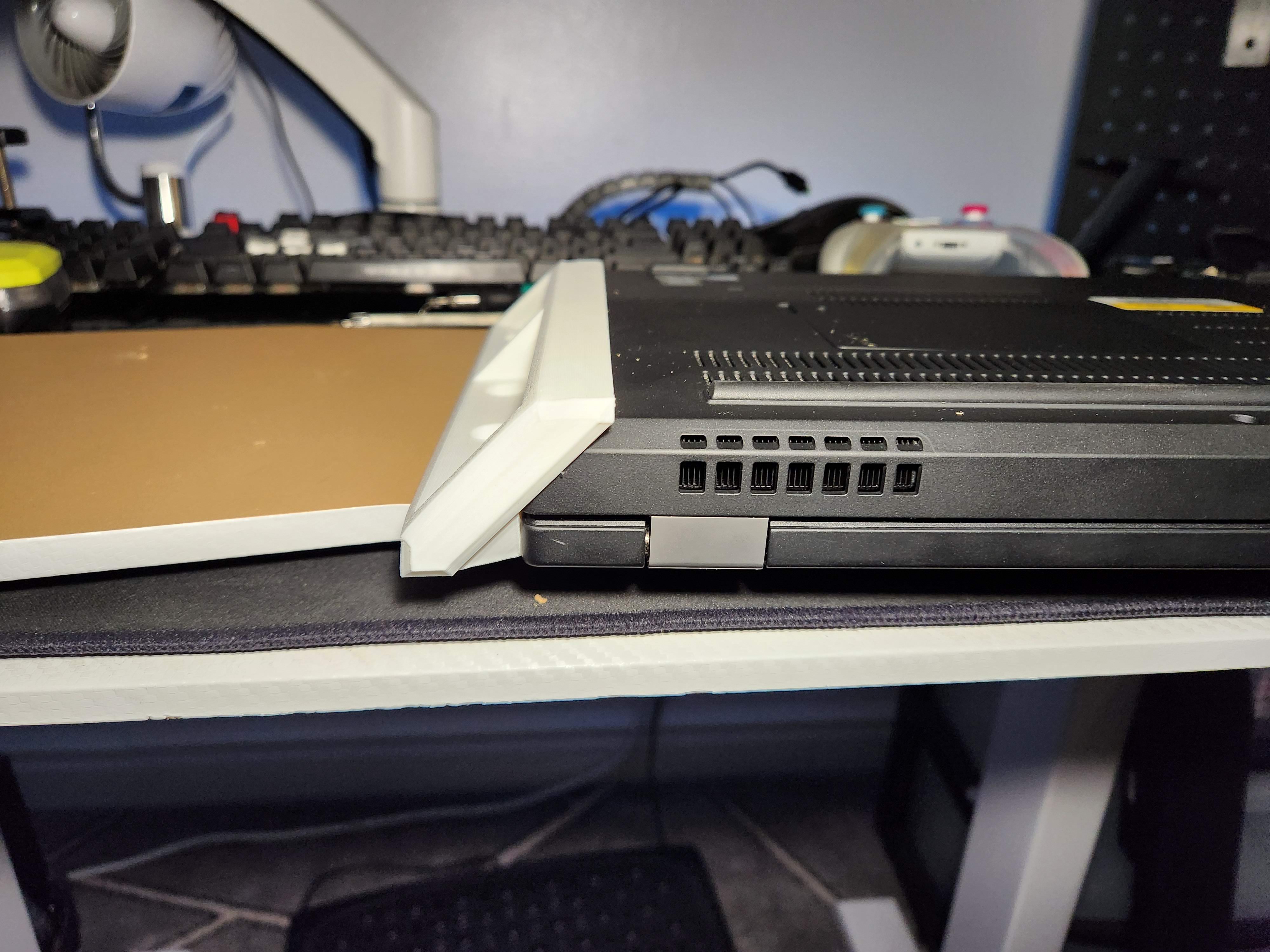 Lenovo ThinkPad P15 and P52 laptops under desk/shelf bracket mount. Optimized for 3D printing. - photo 4