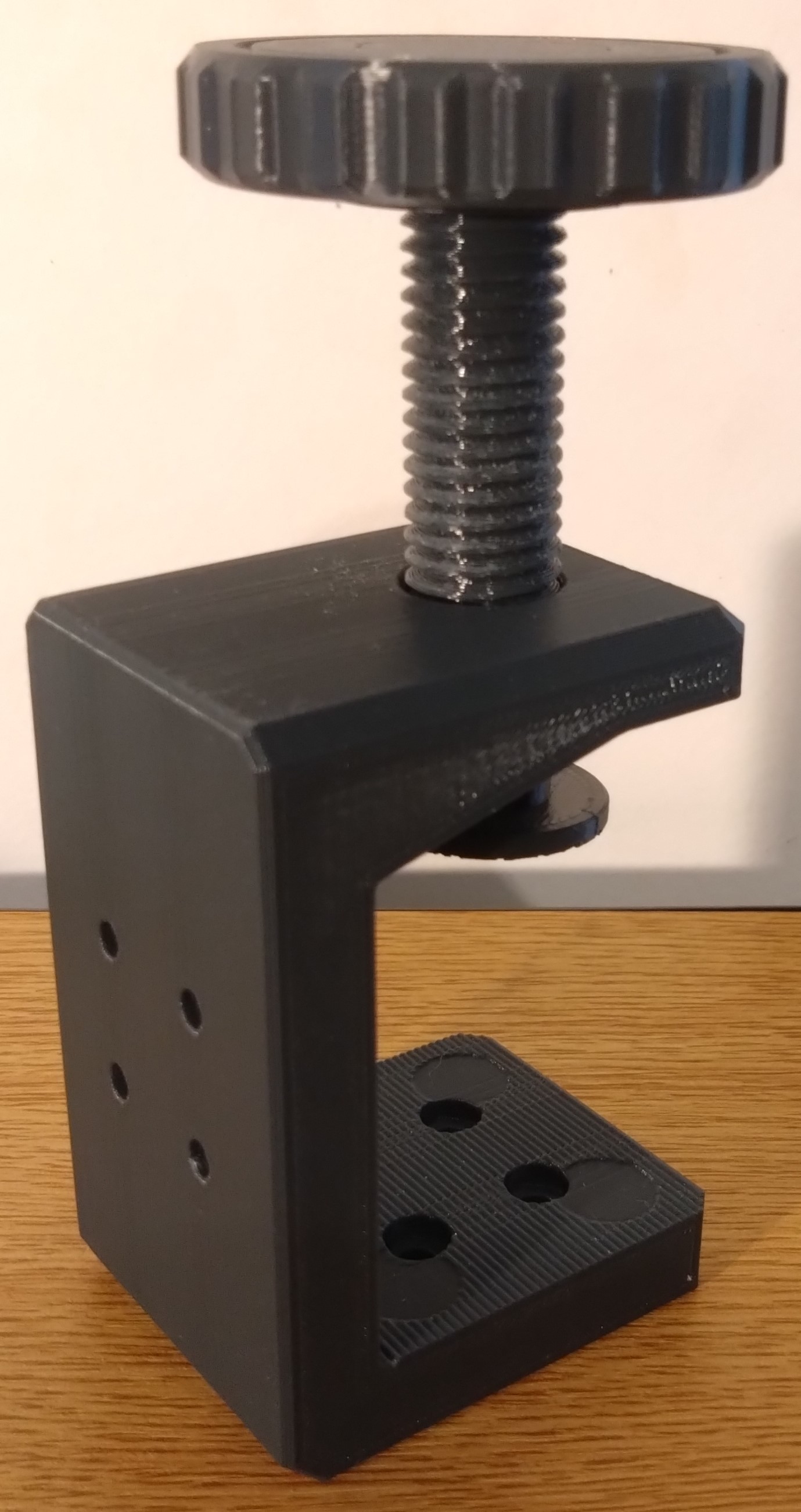 Big Clamp for Small Arms - Multifunction Arm mounting system