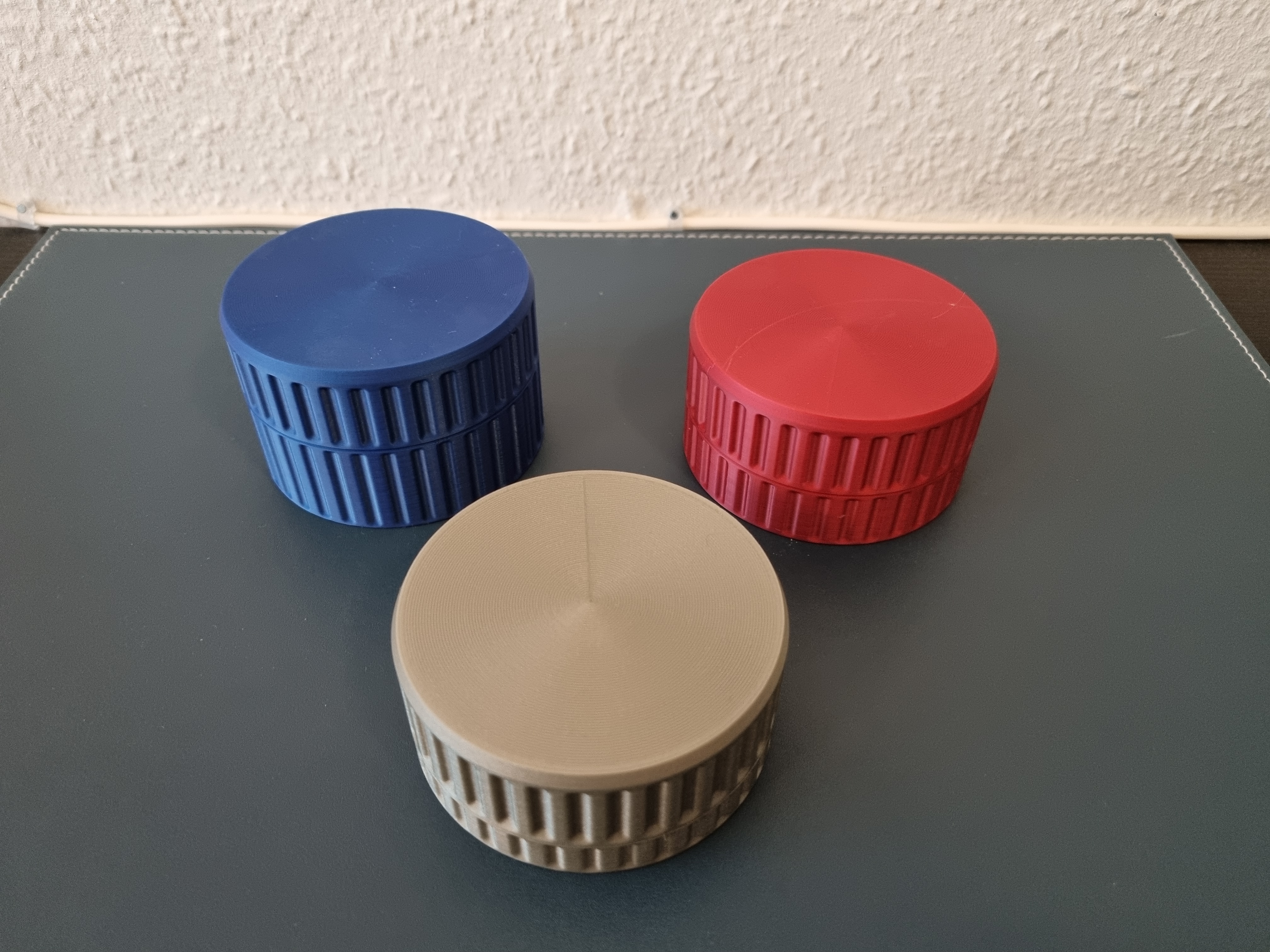 Screw Cap Storage Box - photo 2