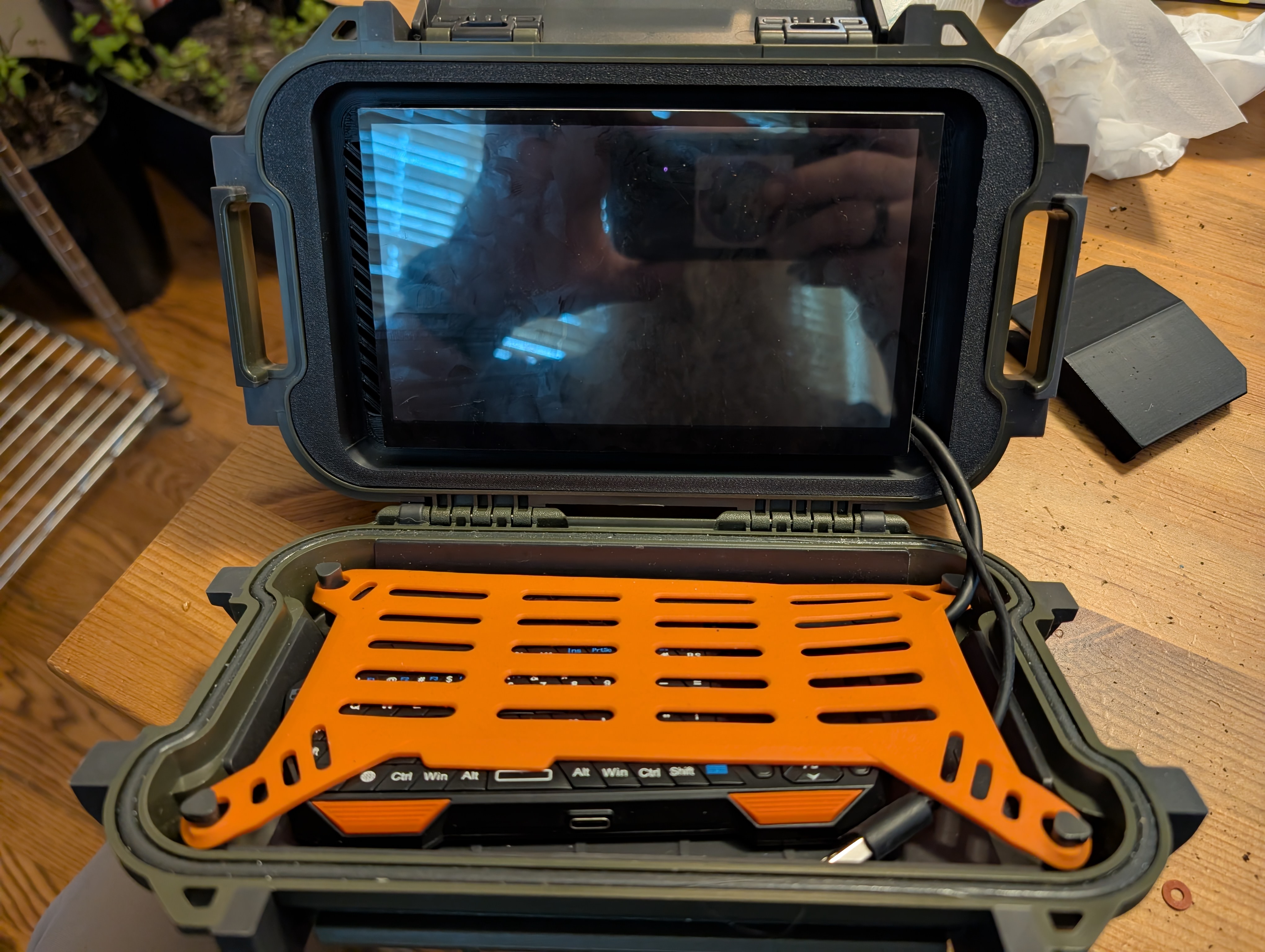 Pelican Ruck R40 Raspberry PI Screen mount tray