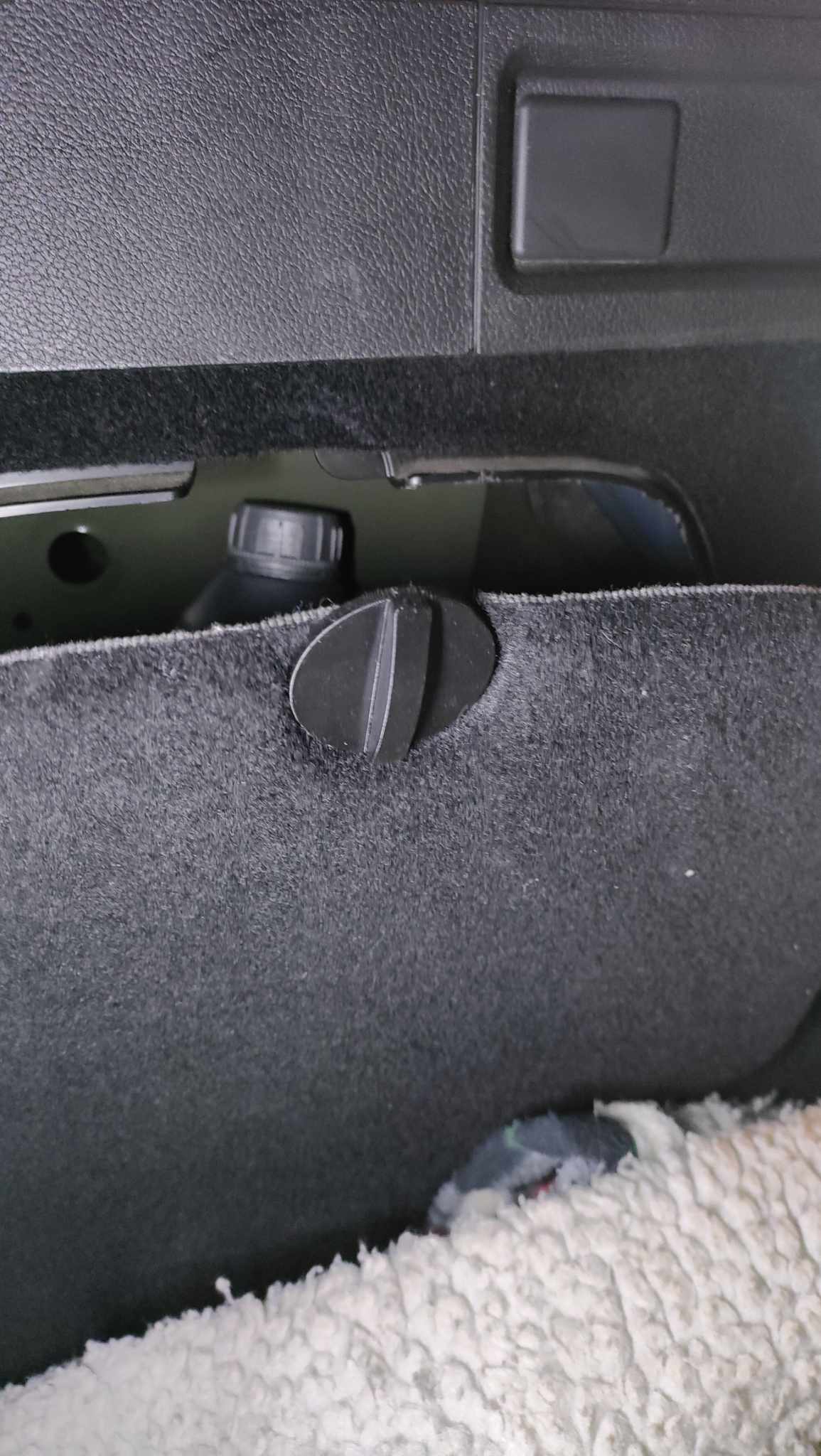 Opel Astra Rear Compartment Side Trim Panel Clip GM(13310144) - photo 4