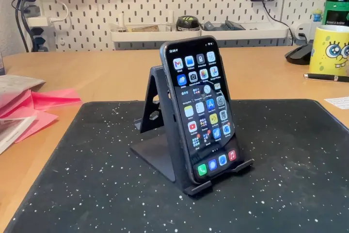 Big phone and tablet stand, no supports needed - photo 2