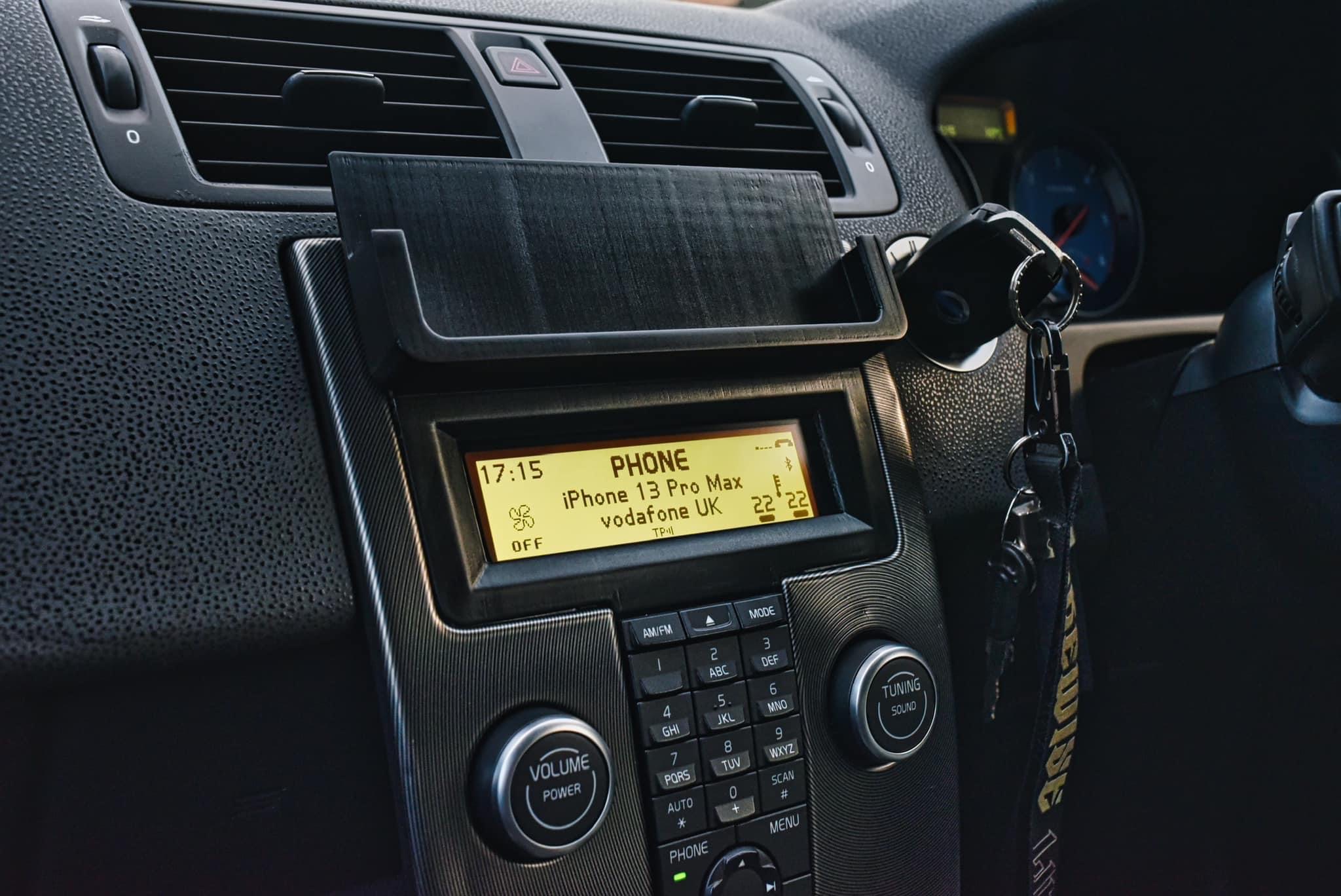 Custom Volvo V50 S40 C30 C70 phone mount - photo 3