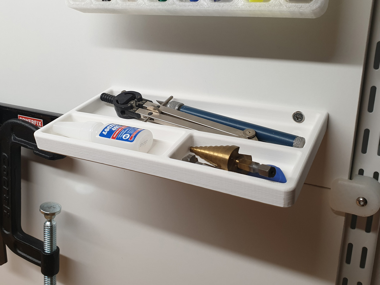 Tools shelf