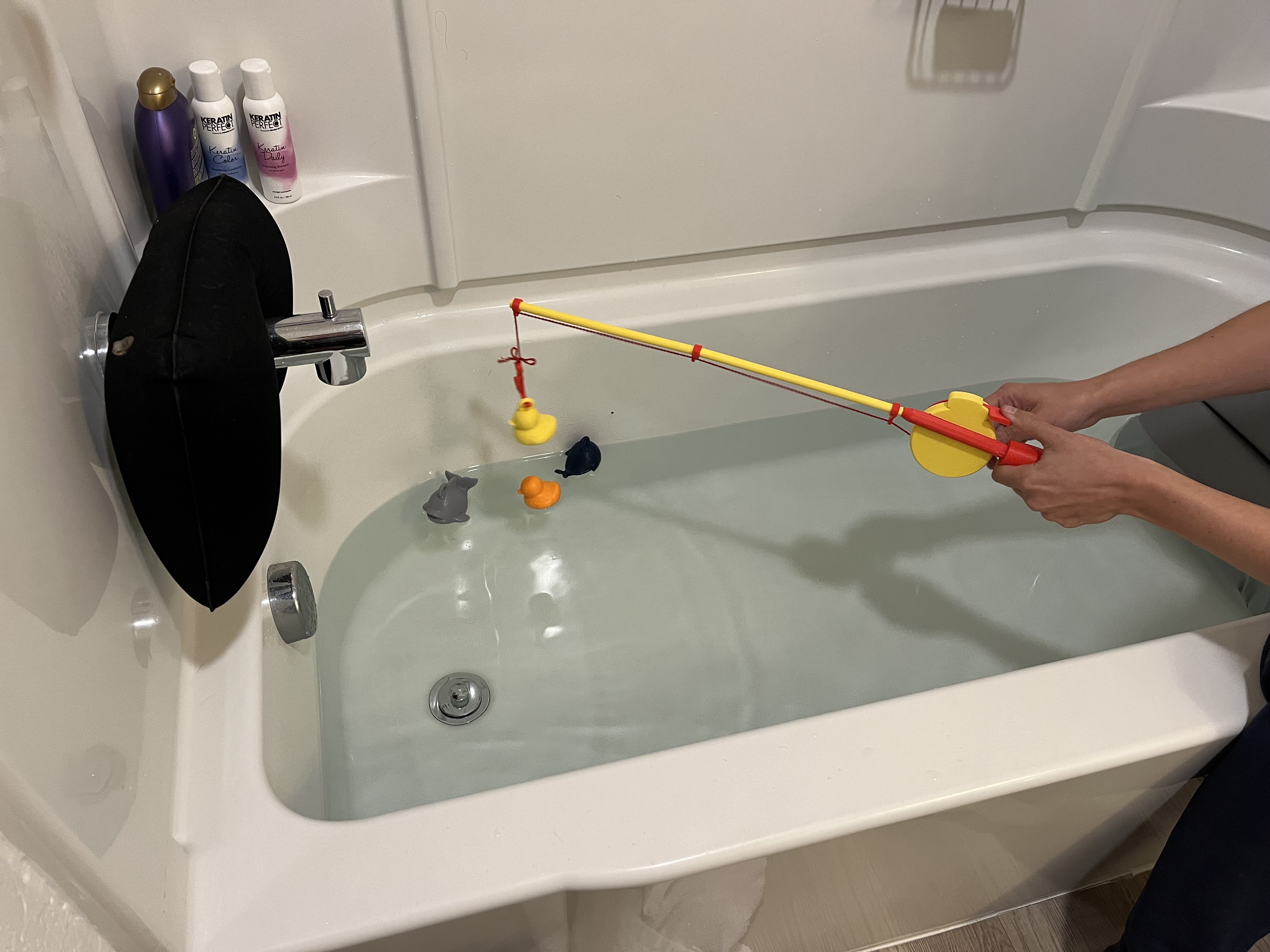 Functional Fishing Rod pool/tub toy - left hand accessible - makes clicking sound - photo 2