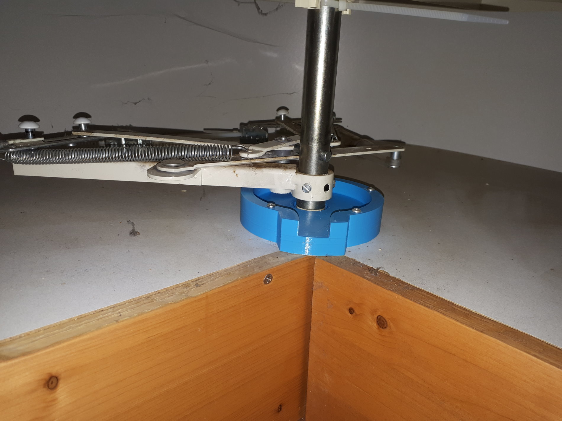 guide plate for kitchen carrousel cabinet - photo 2