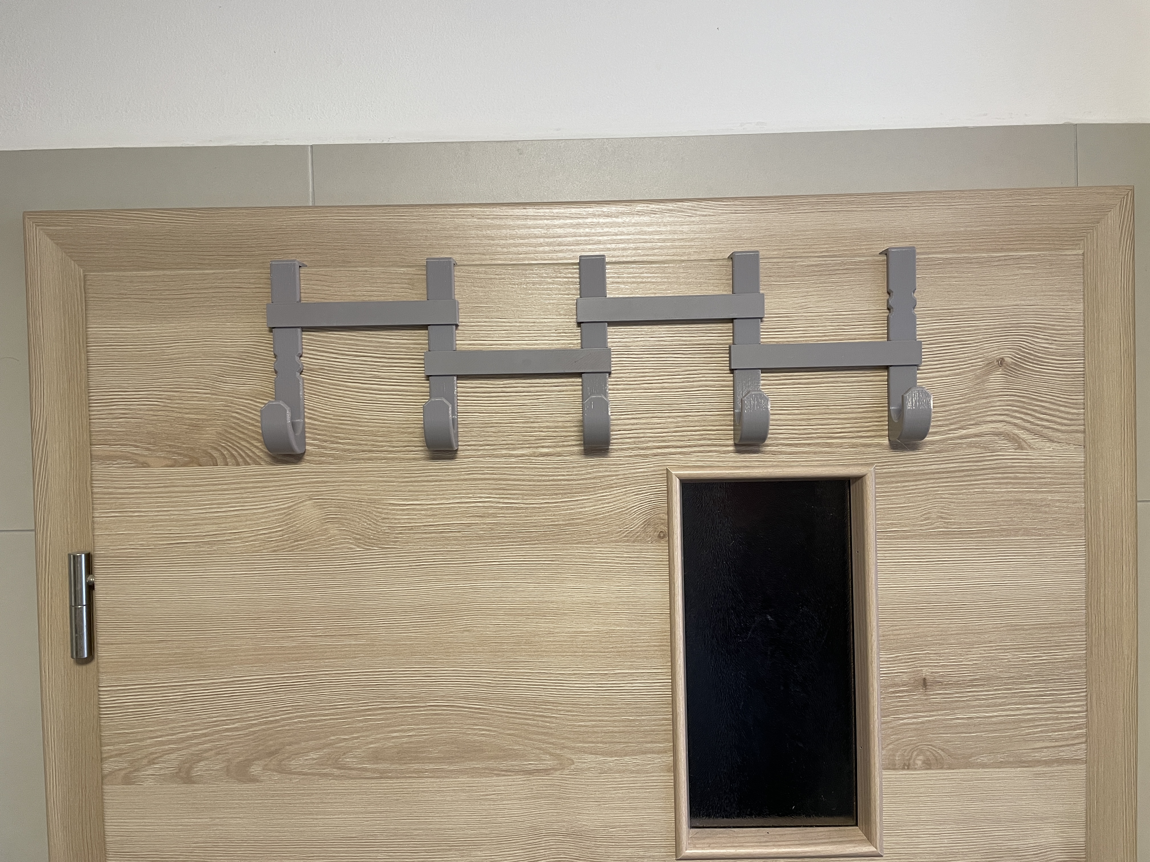 Over door hooks with connectors