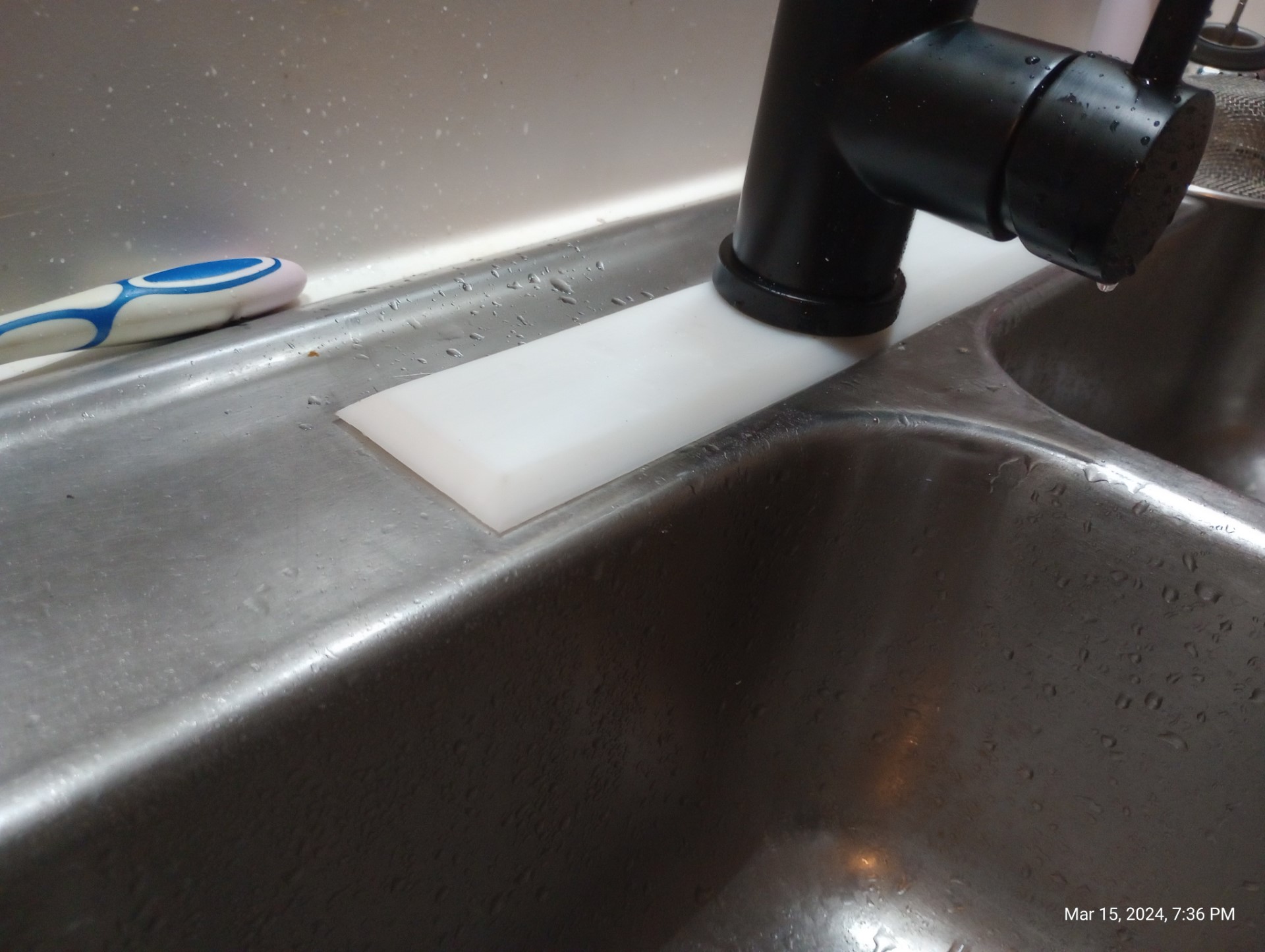 kitchen sink deck - photo 3