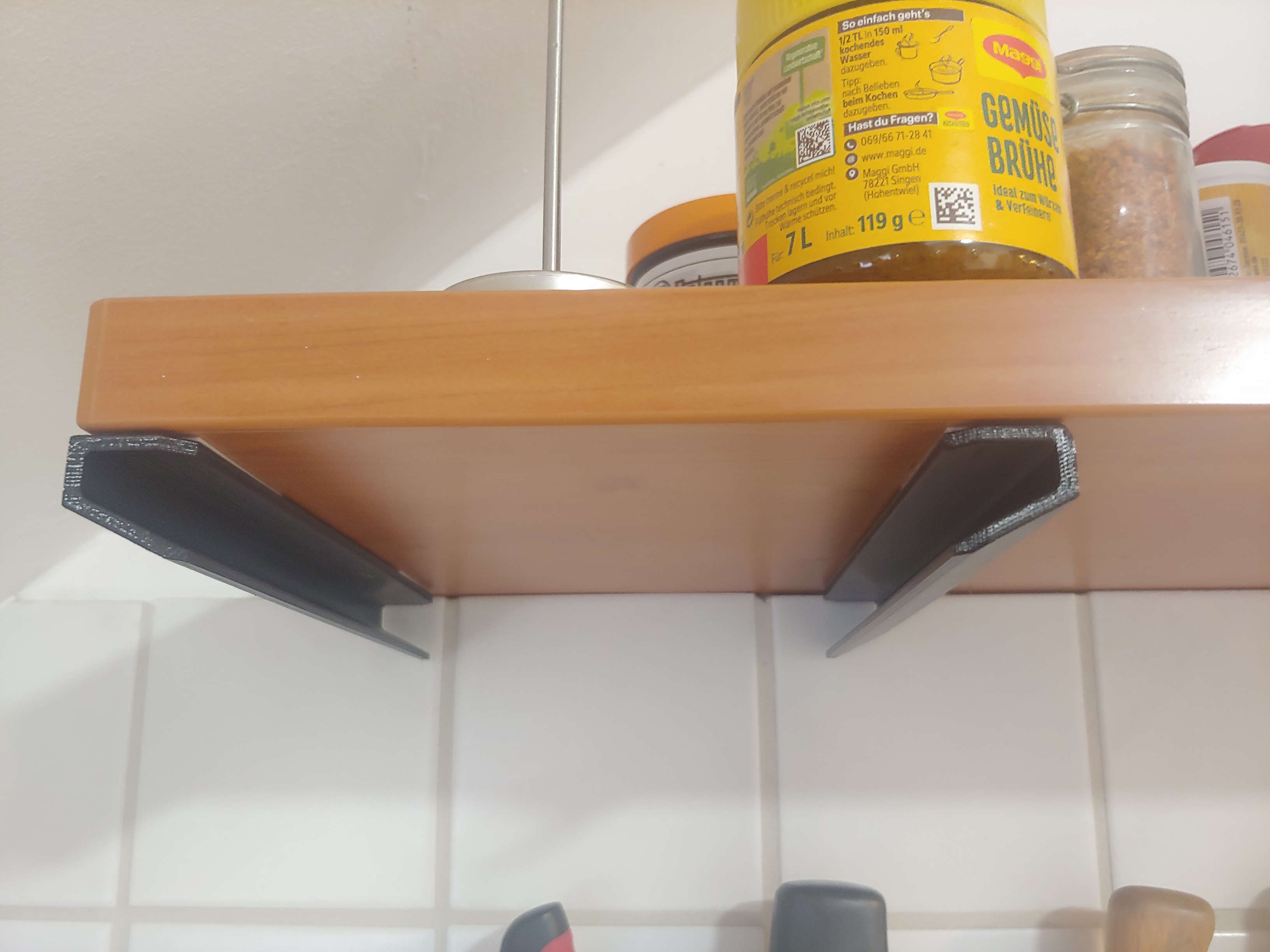 Univeral kitchen scale holder / Universeller Küchenwaagenhalter