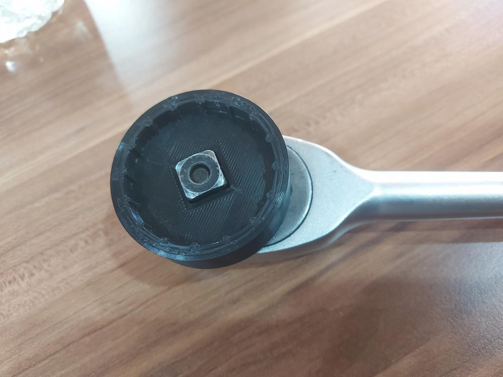 SRAM GXP and HOLLOWTECH 2  socket tool ROUND