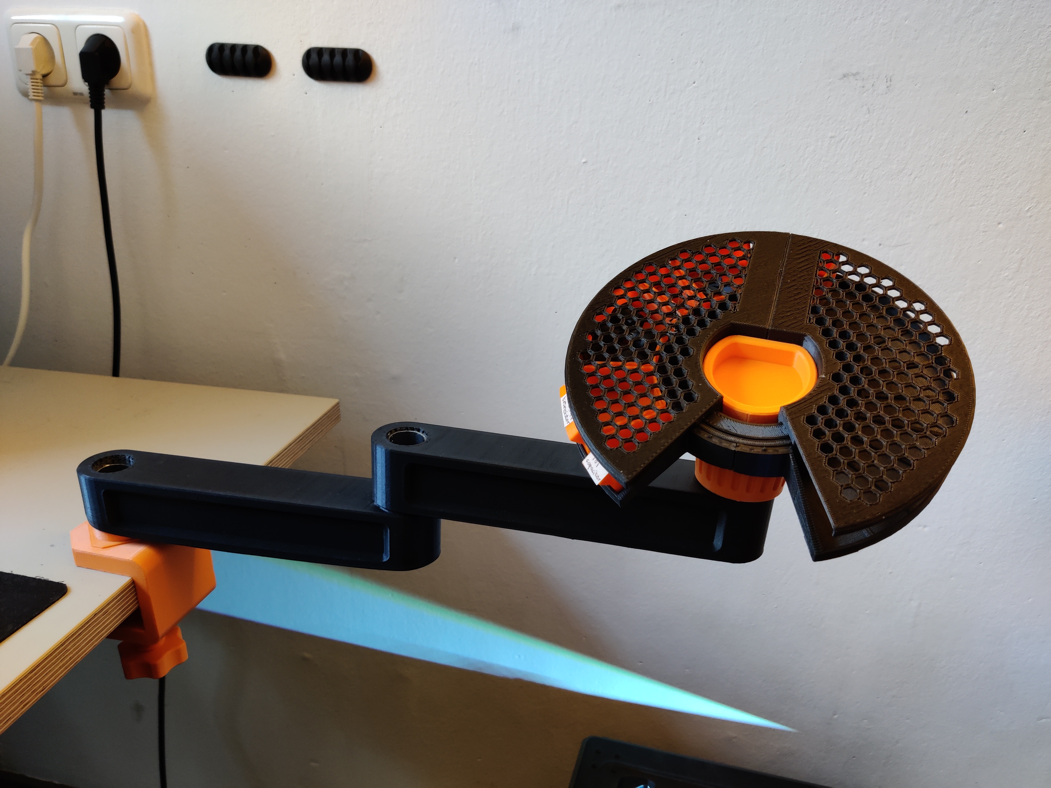 Stackable Expandable Rotating Moveable Storage Arm - photo 3