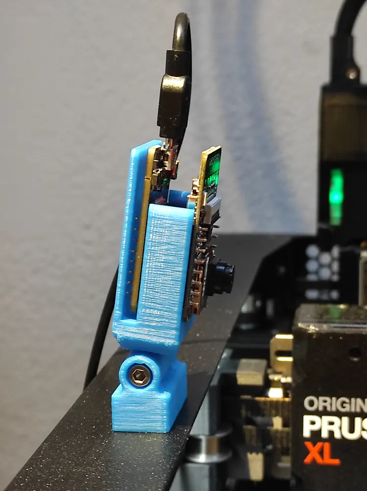 Simple ESP32 CAM Mount - photo 3