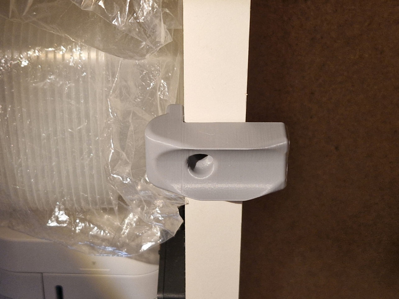 Holder for generic micropipettes (shelf/edge mounted) - photo 2