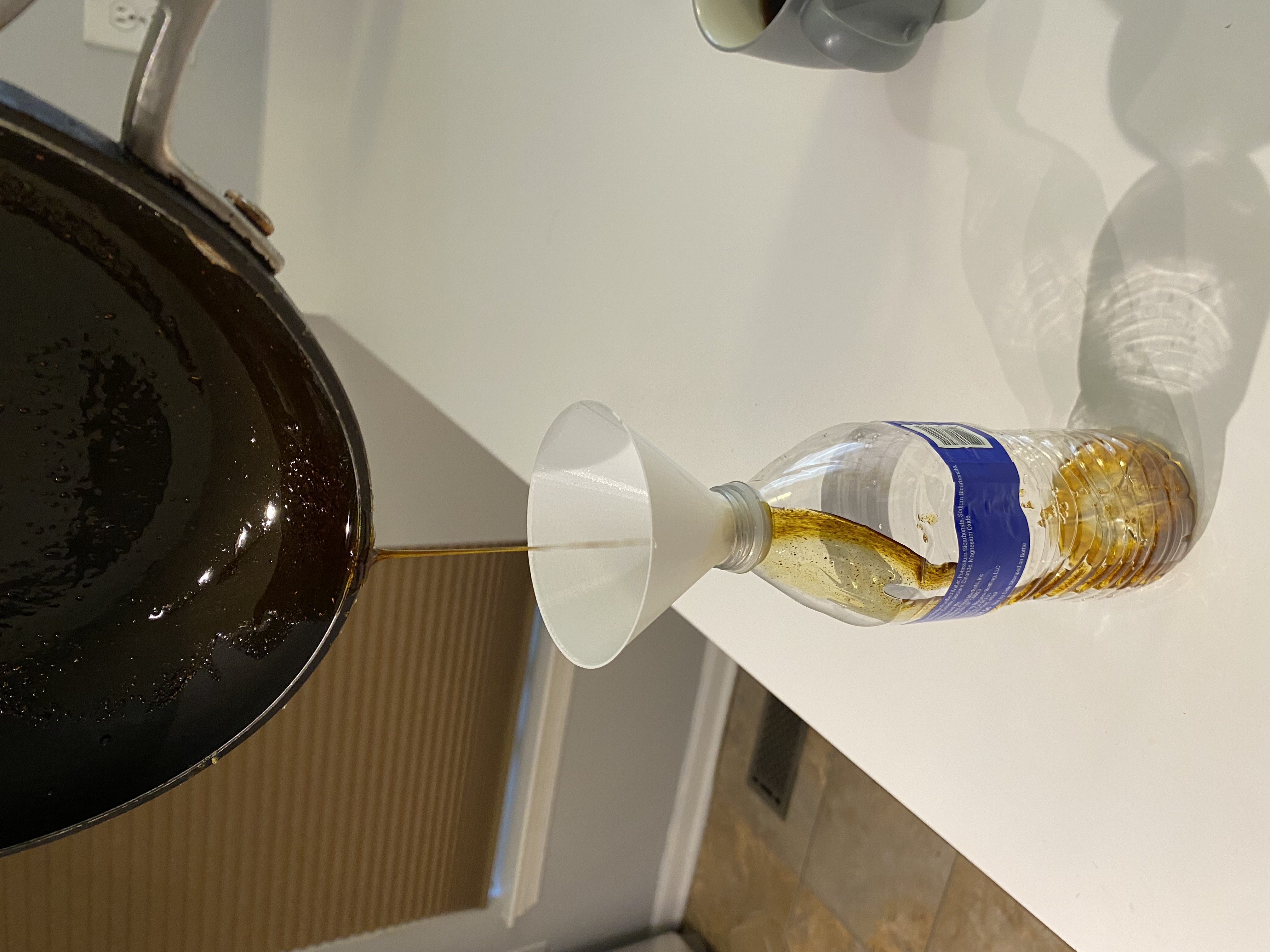 Bottle Funnel Vase Mode