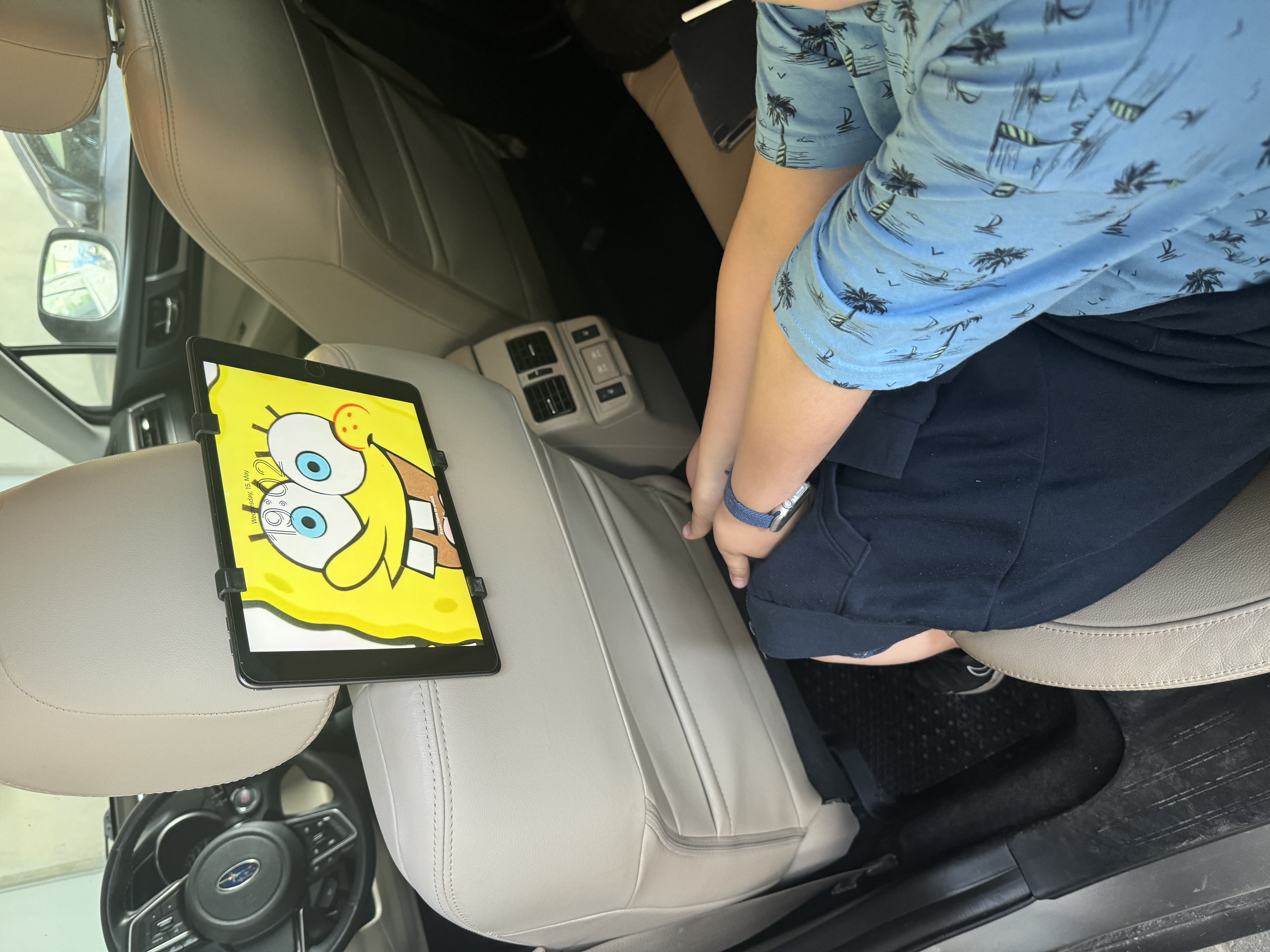 Durable iPad car headrest mount
