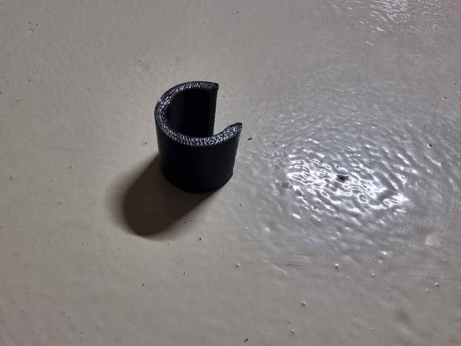 Vespa rack hold down clip / Vespa rack bushing - photo 3