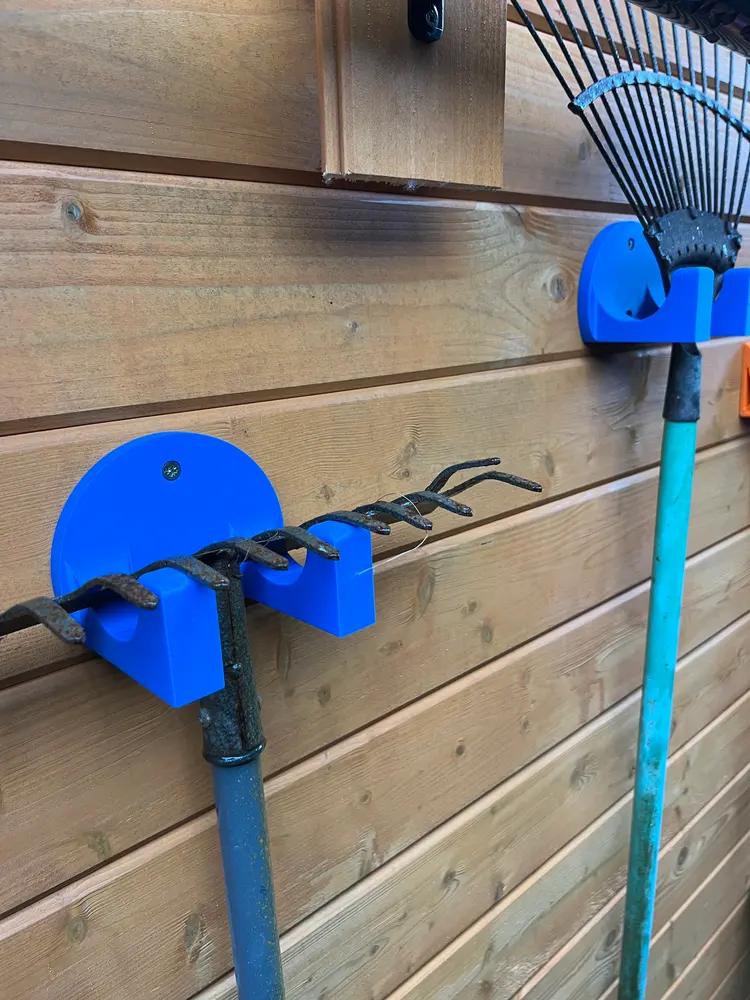 garden tool holder/hanger