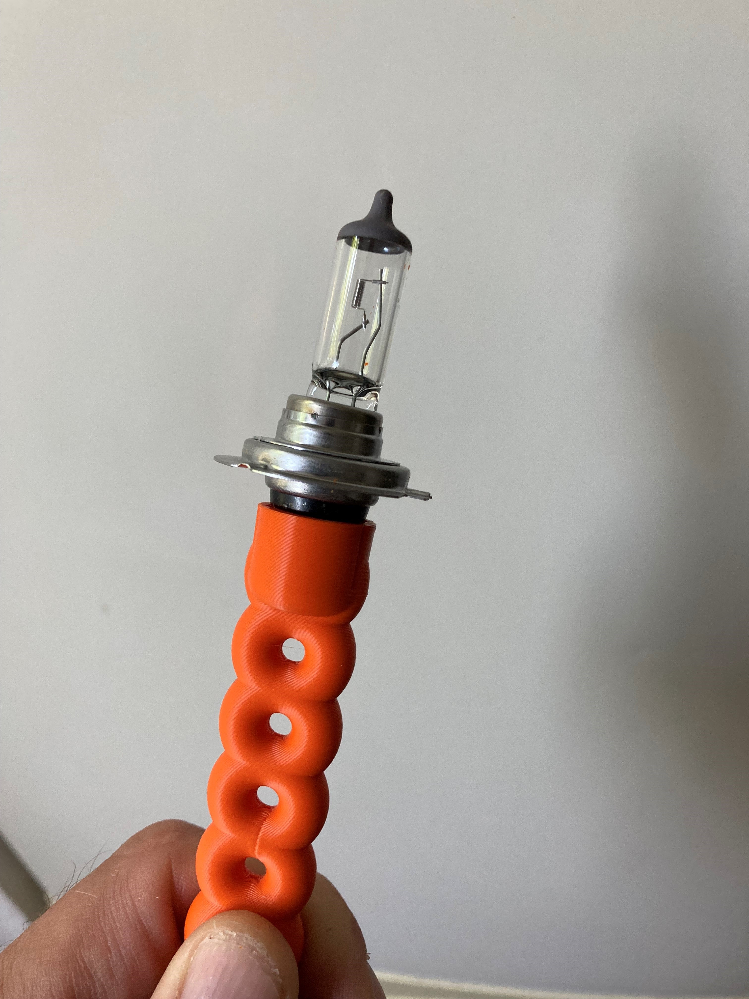 H7 bulb replacement tool.