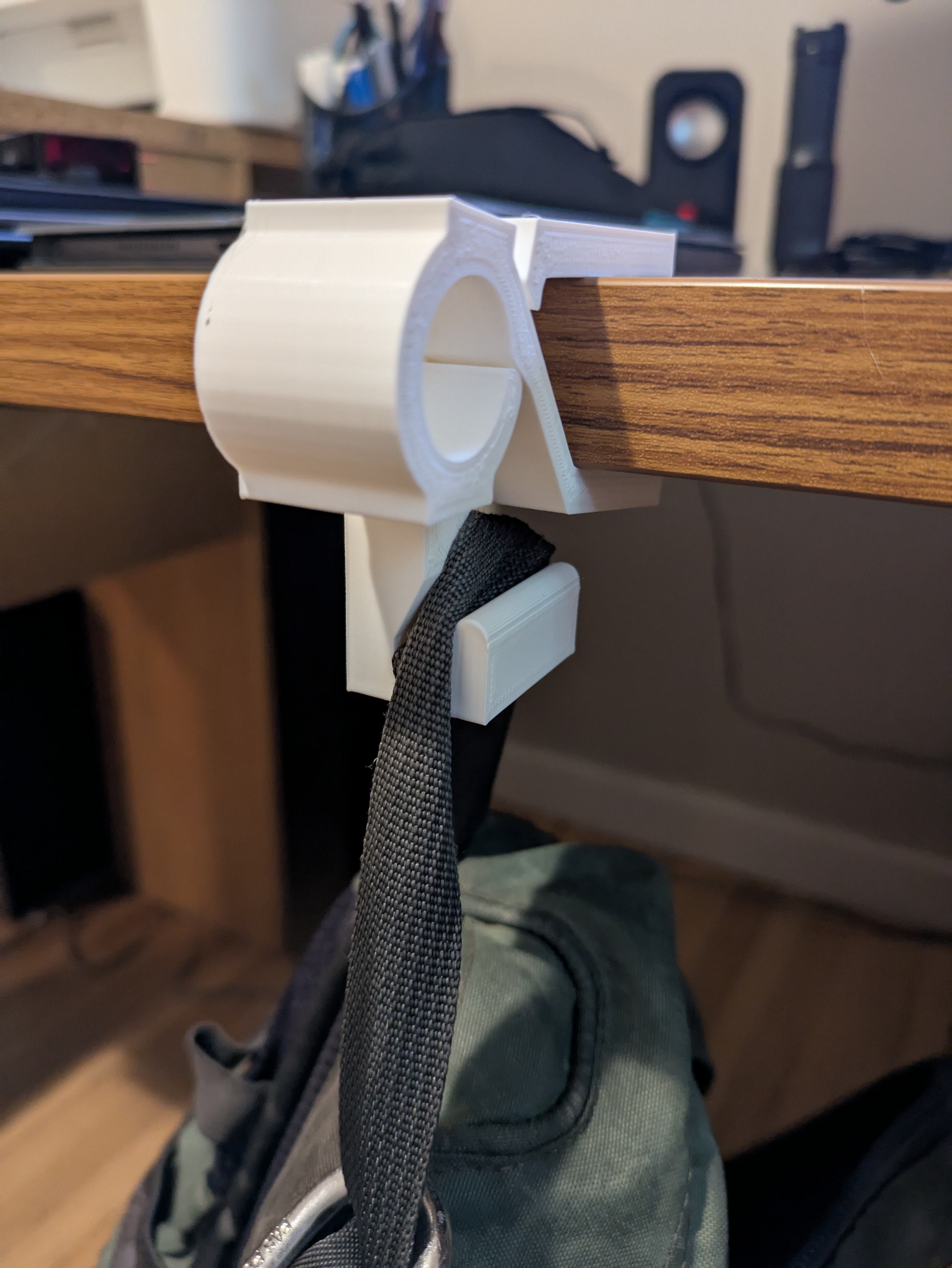 Backpack Clamp Hook – Gravity-Lock Design - photo 4
