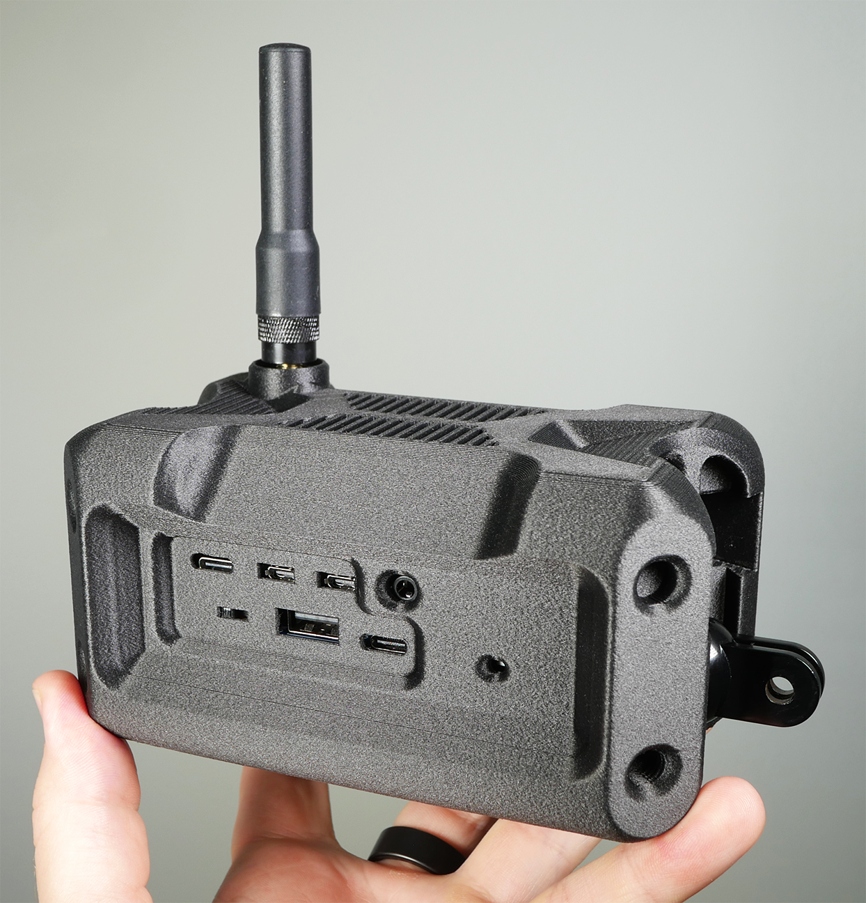 Haven – Case for Raspberry Pi-Based MANET (by Parallel × MorosX)